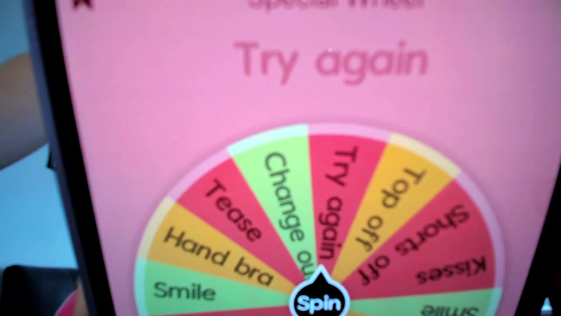 Gallery image thumbnail from Amber_Fry's myfreecams stream on, 04/06/2024, 14:44 image 11 of 20