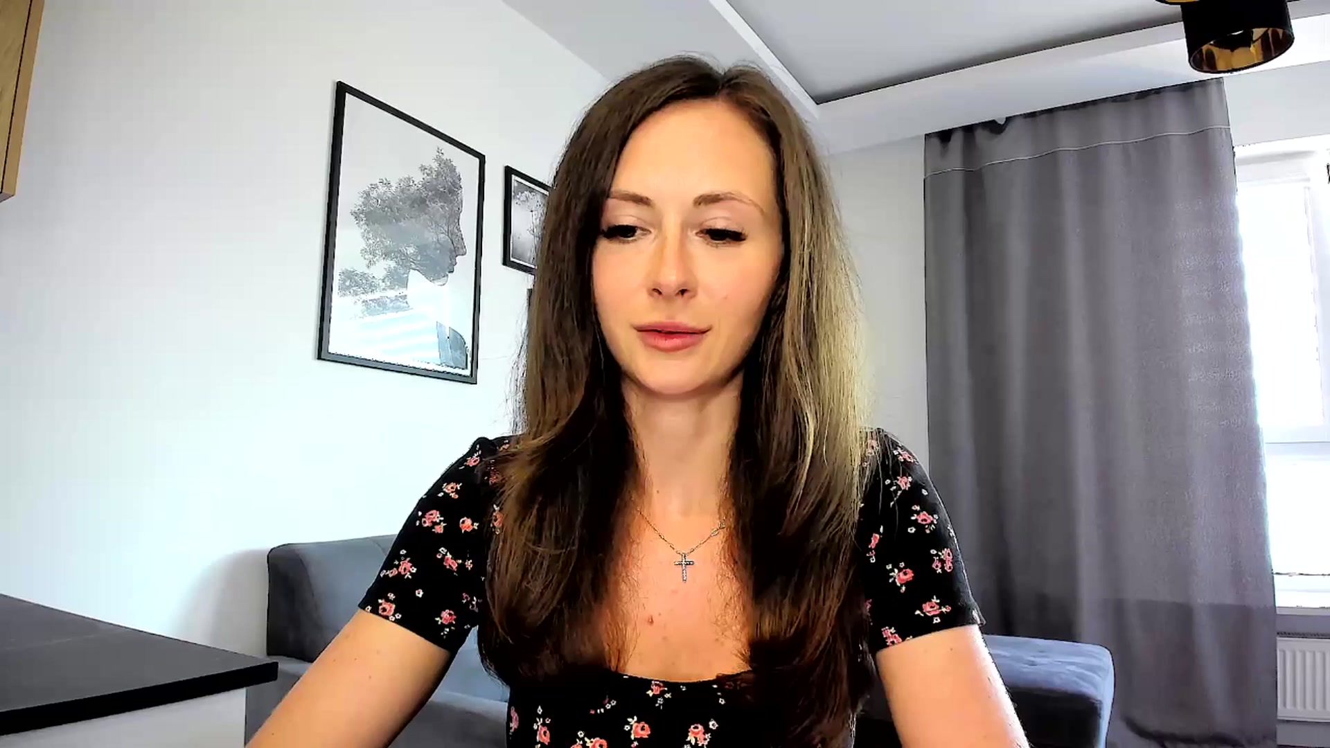 Gallery image thumbnail from Amber_Fry's myfreecams stream on, 04/11/2024, 14:18 image 8 of 20