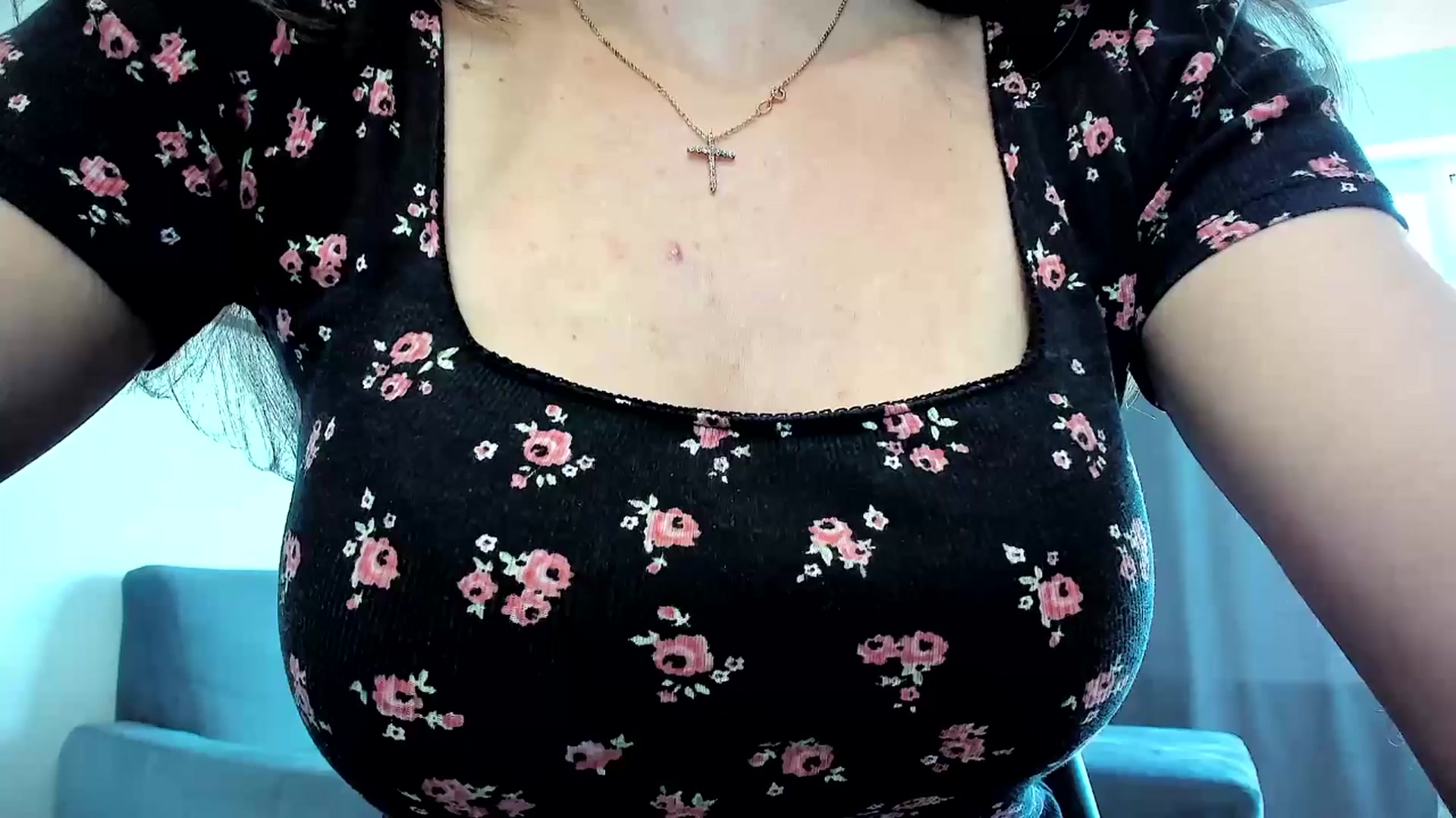 Gallery image thumbnail from Amber_Fry's myfreecams stream on, 04/11/2024, 14:18 image 16 of 20