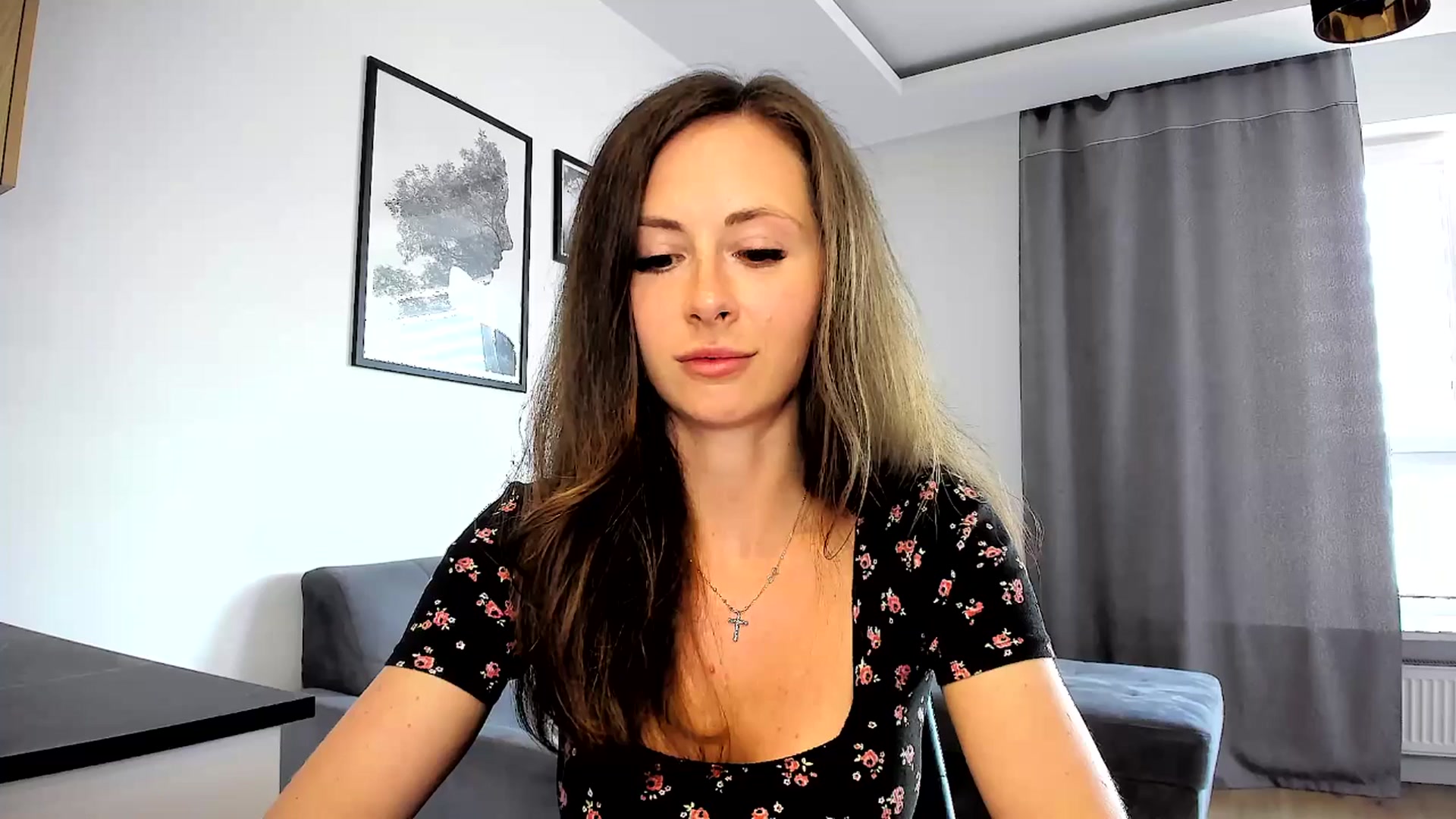 Gallery image thumbnail from Amber_Fry's myfreecams stream on, 04/11/2024, 14:18 image 2 of 20