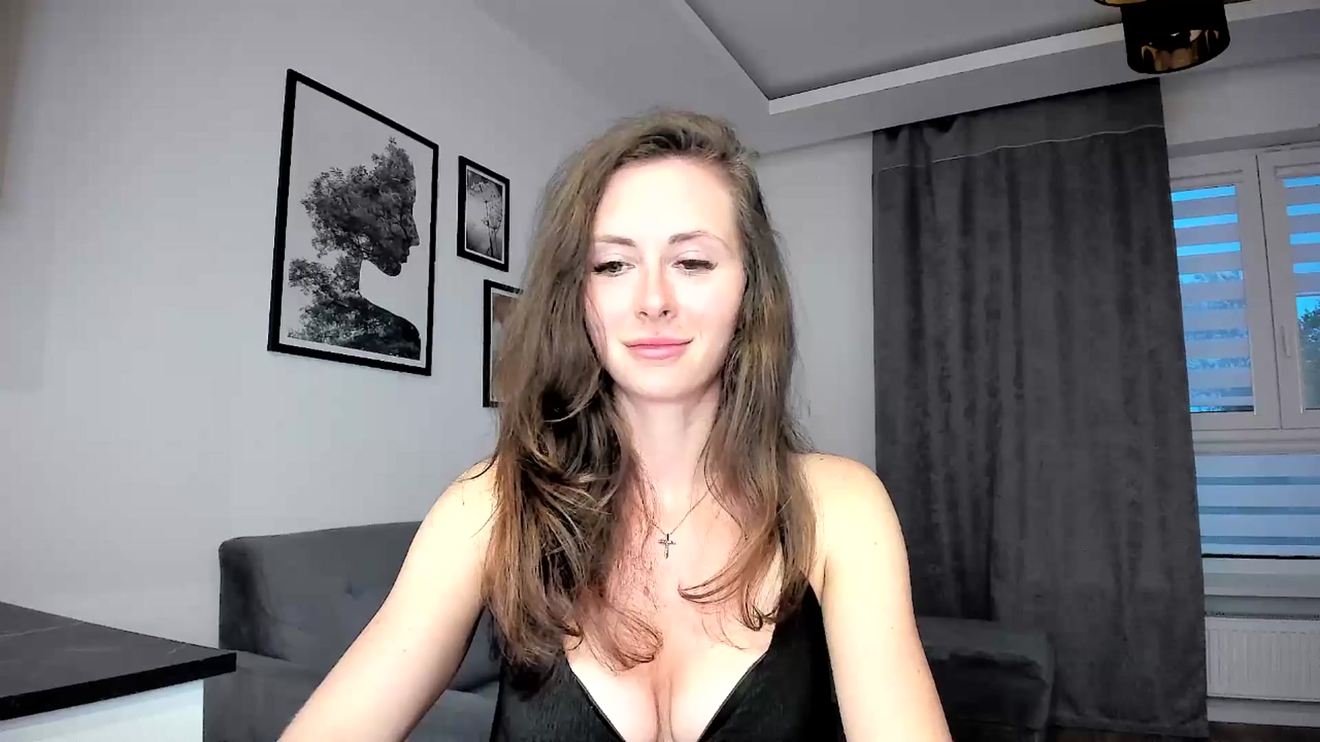 Gallery image thumbnail from Amber_Fry's myfreecams stream on, 04/12/2024, 18:11 image 11 of 20