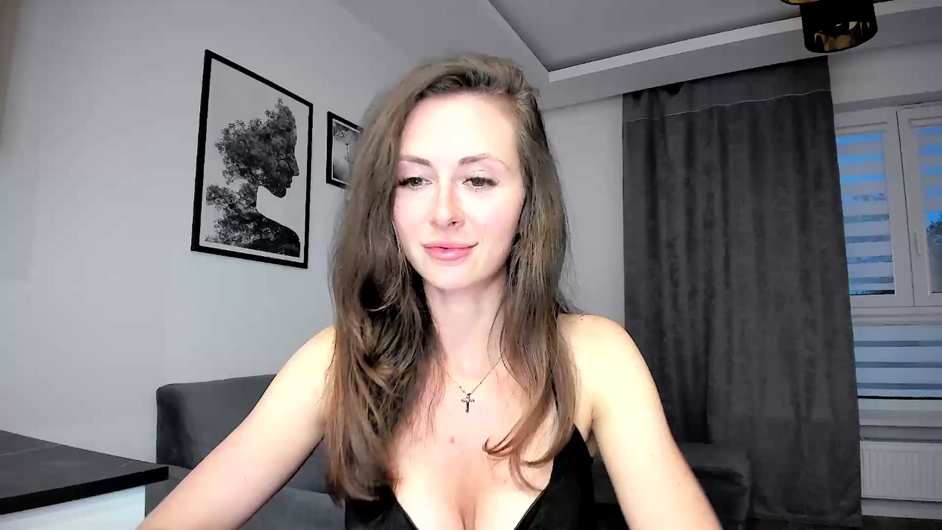 Gallery image thumbnail from Amber_Fry's myfreecams stream on, 04/12/2024, 18:11 image 13 of 20