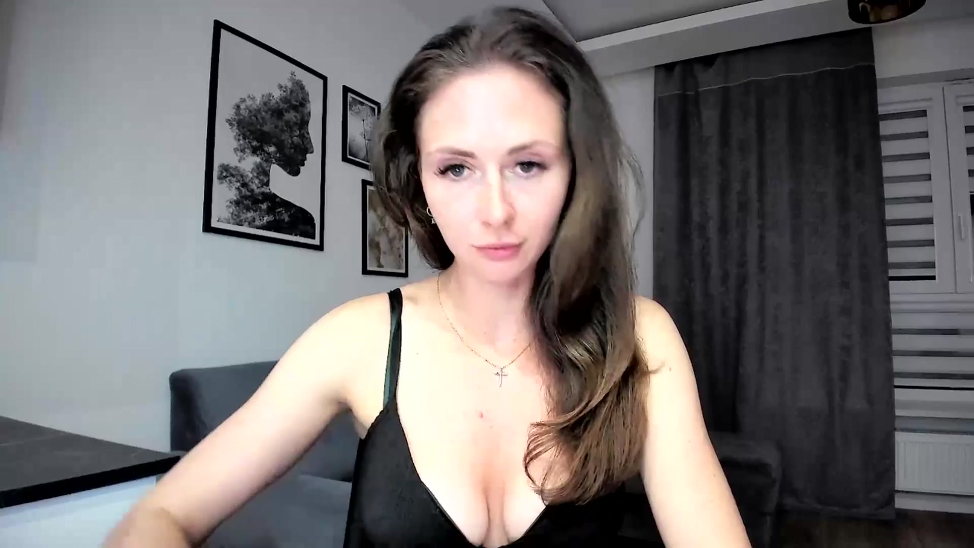Gallery image thumbnail from Amber_Fry's myfreecams stream on, 04/12/2024, 19:06 image 6 of 20