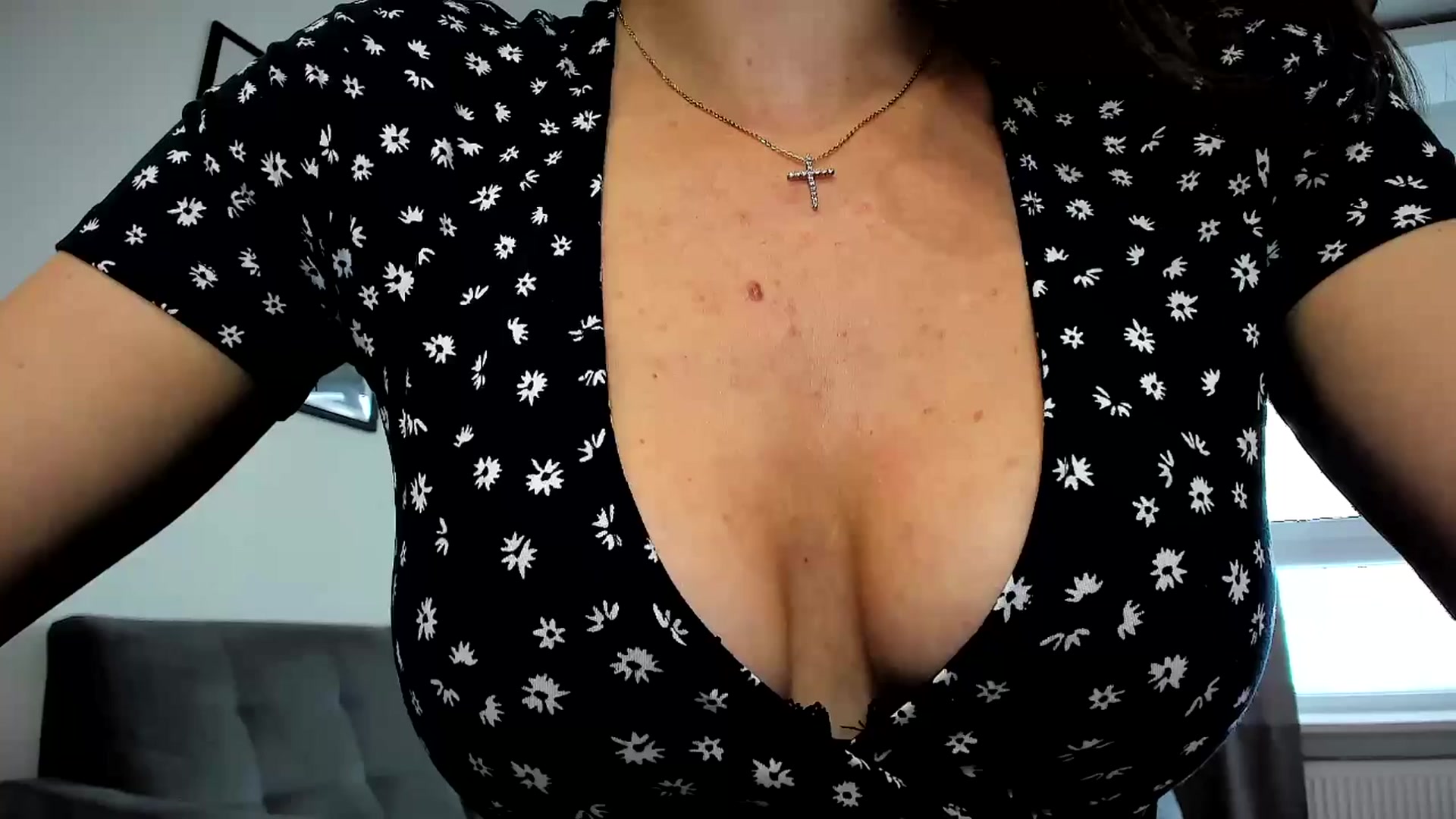 Gallery image thumbnail from Amber_Fry's myfreecams stream on, 04/14/2024, 16:44 image 12 of 20