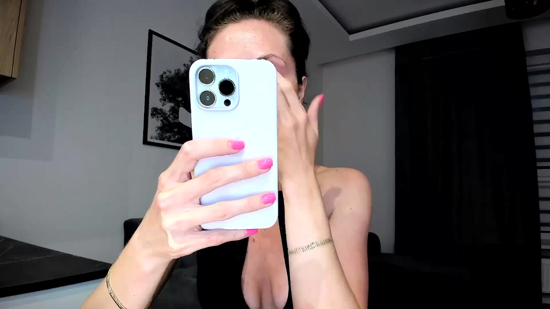 Gallery image thumbnail from Amber_Fry's myfreecams stream on, 04/15/2024, 18:24 image 11 of 20