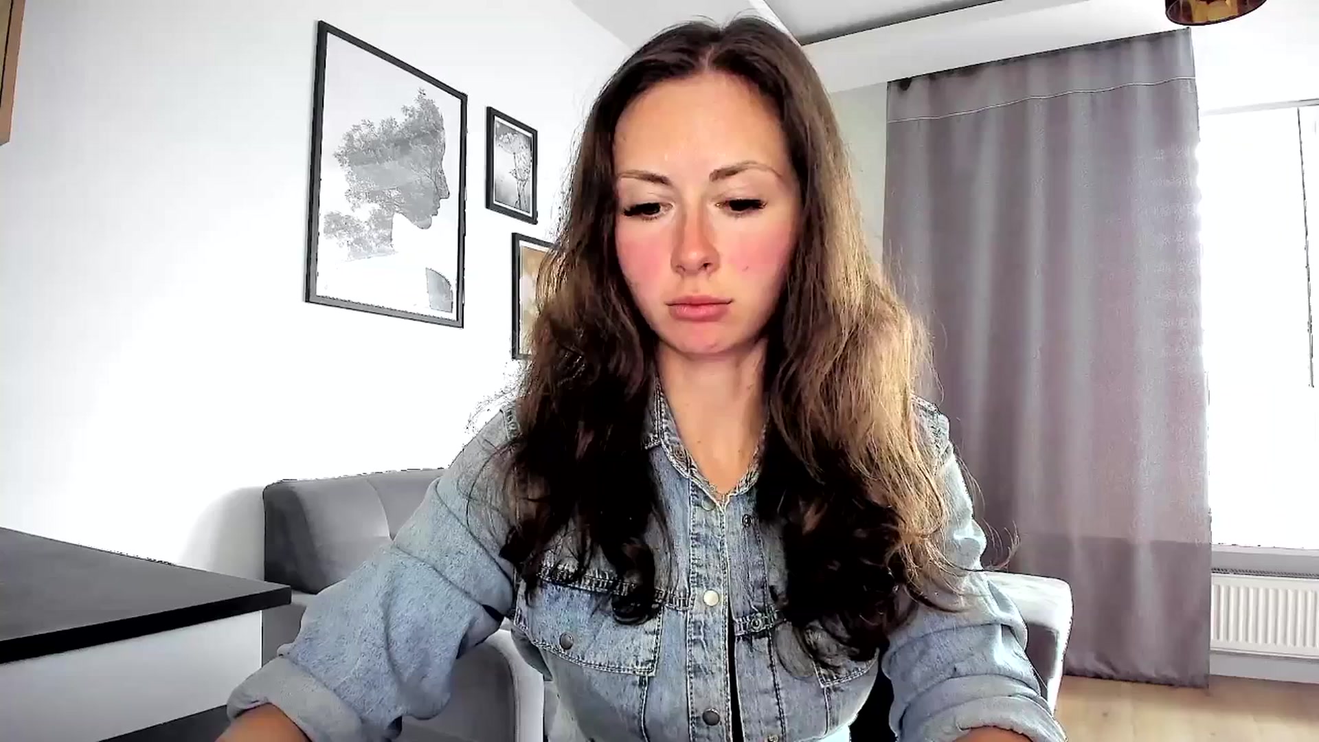 Gallery image thumbnail from Amber_Fry's myfreecams stream on, 04/18/2024, 15:38 image 2 of 20