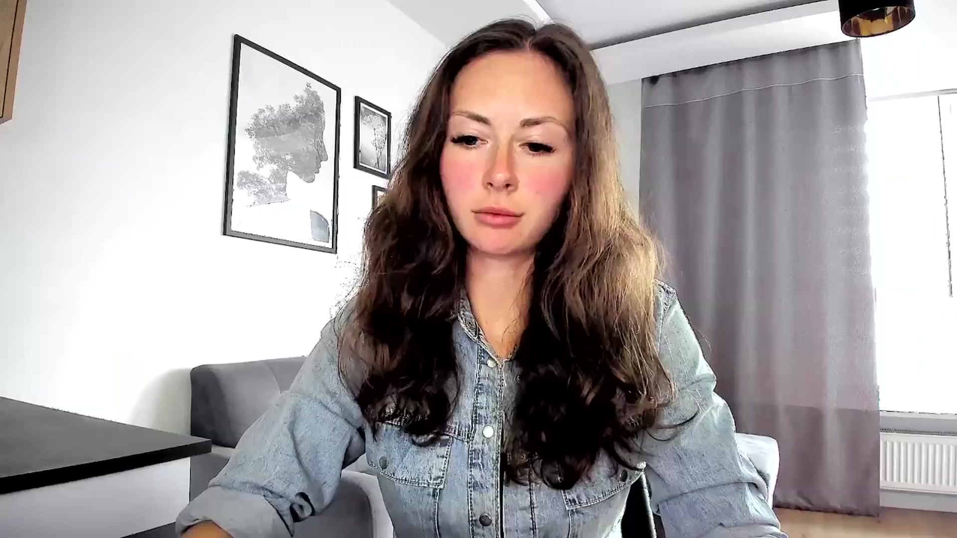 Gallery image thumbnail from Amber_Fry's myfreecams stream on, 04/18/2024, 15:38 image 6 of 20
