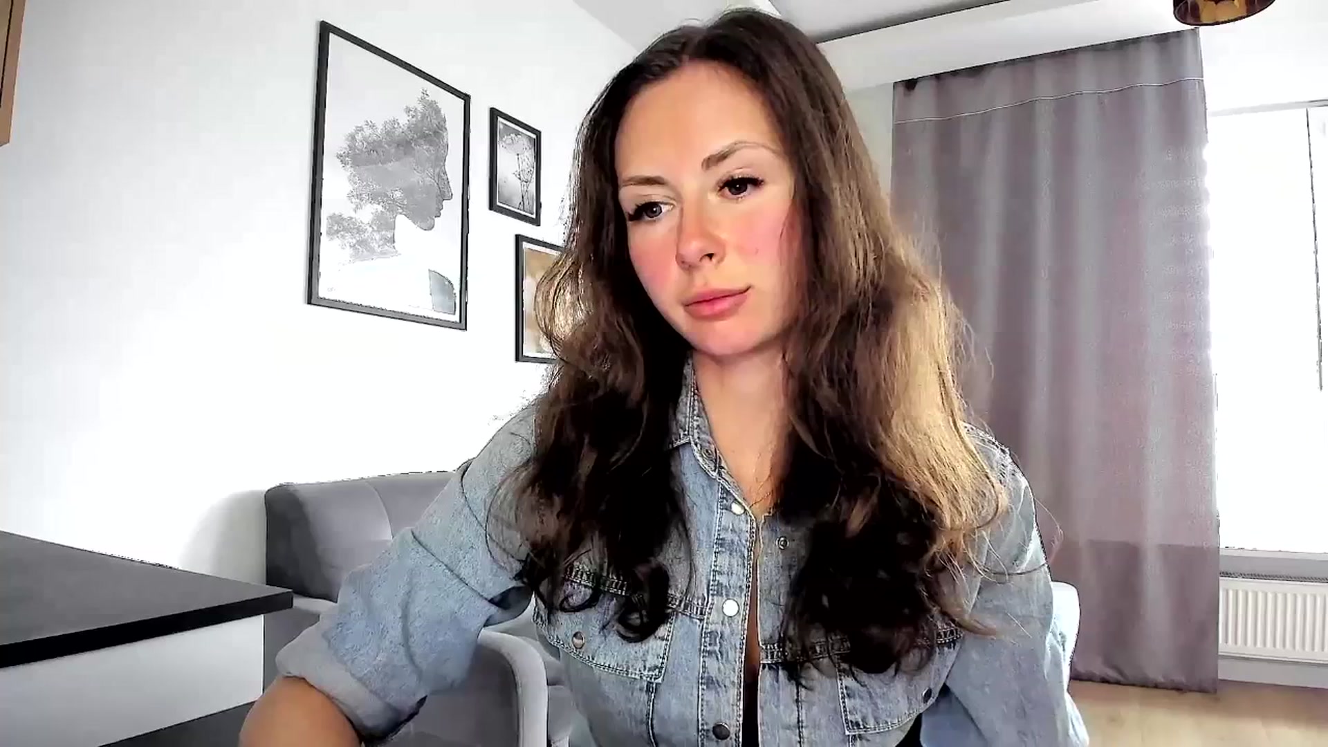Gallery image thumbnail from Amber_Fry's myfreecams stream on, 04/18/2024, 15:38 image 3 of 20
