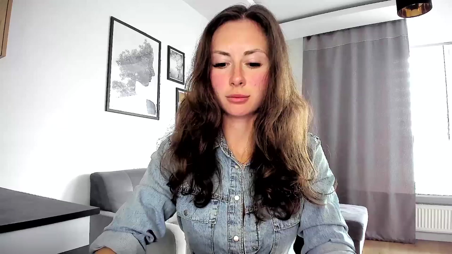 Gallery image thumbnail from Amber_Fry's myfreecams stream on, 04/18/2024, 15:38 image 4 of 20