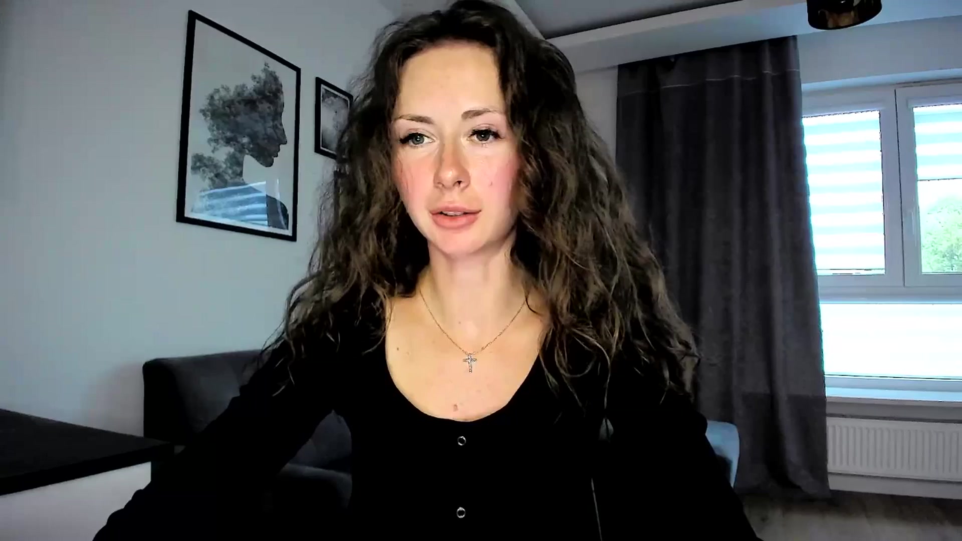 Gallery image thumbnail from Amber_Fry's myfreecams stream on, 04/19/2024, 17:56 image 11 of 20