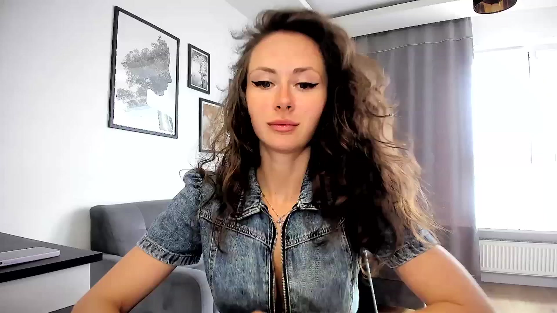 Gallery image thumbnail from Amber_Fry's myfreecams stream on, 04/27/2024, 11:38 image 4 of 20