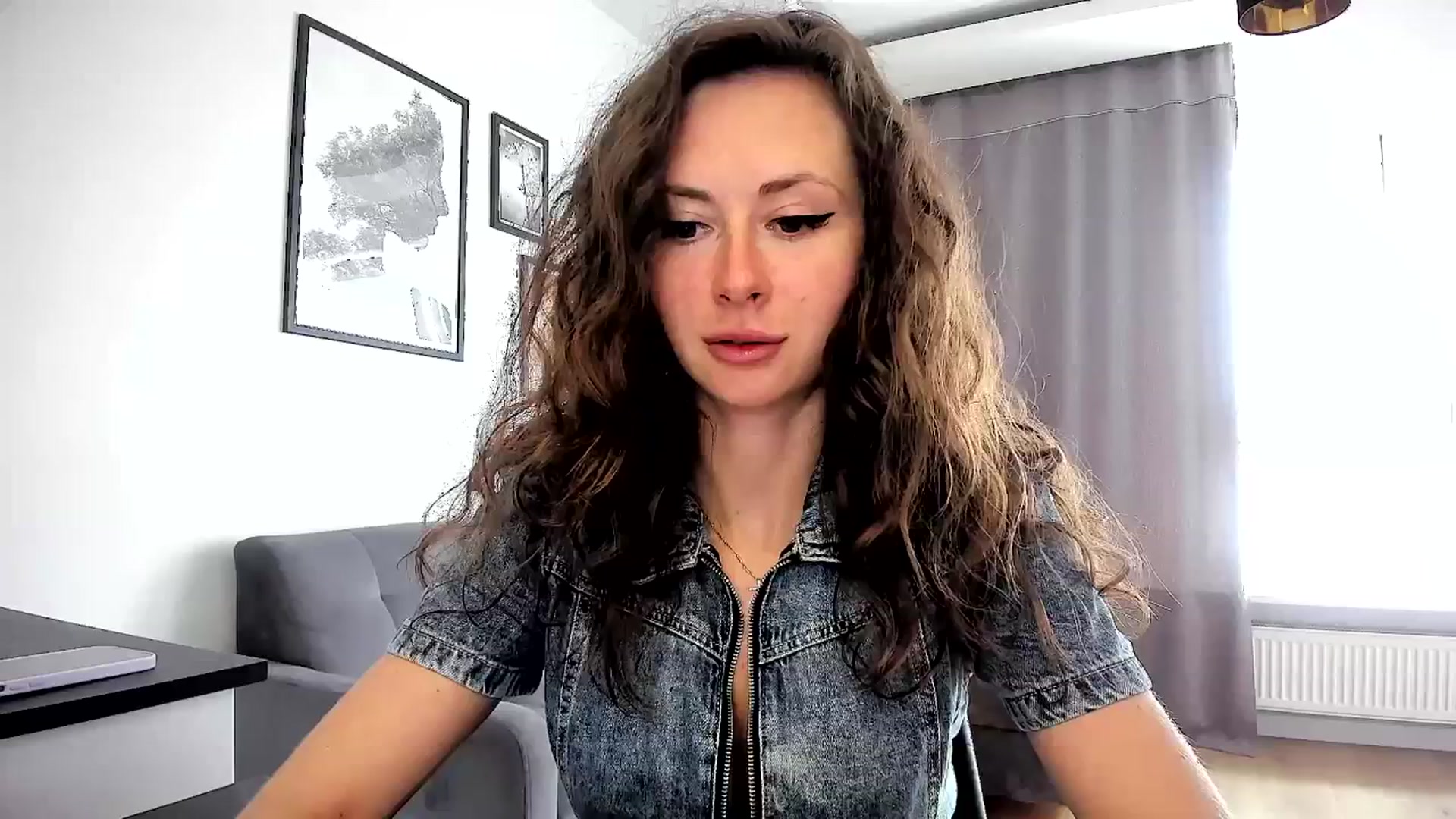 Gallery image thumbnail from Amber_Fry's myfreecams stream on, 04/27/2024, 11:38 image 6 of 20