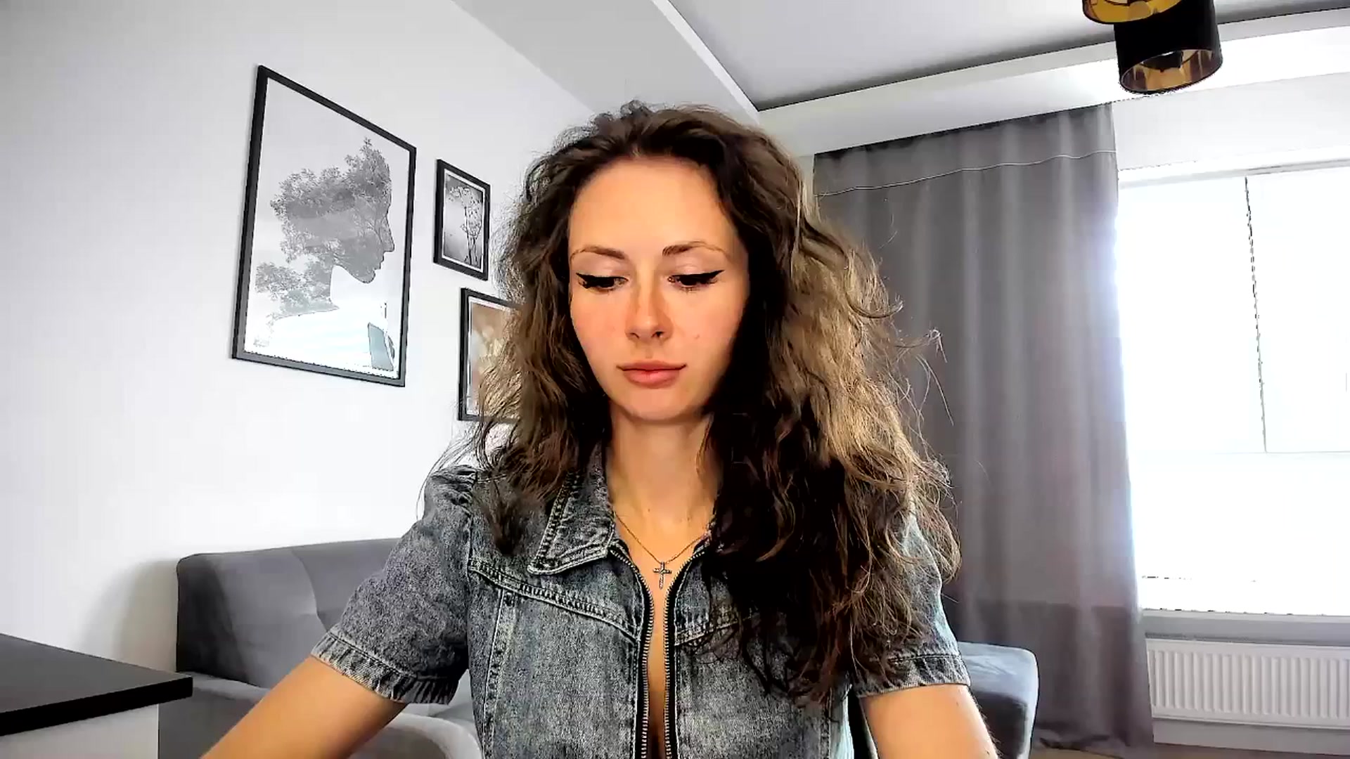 Gallery image thumbnail from Amber_Fry's myfreecams stream on, 04/27/2024, 14:21 image 11 of 20