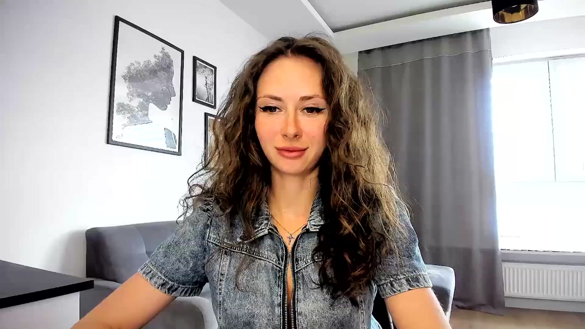 Gallery image thumbnail from Amber_Fry's myfreecams stream on, 04/27/2024, 14:21 image 14 of 20