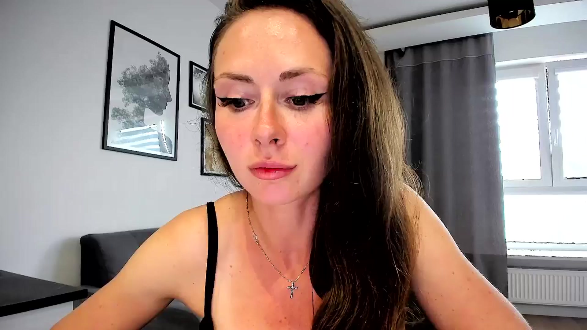 Gallery image thumbnail from Amber_Fry's myfreecams stream on, 05/06/2024, 17:16 image 1 of 20