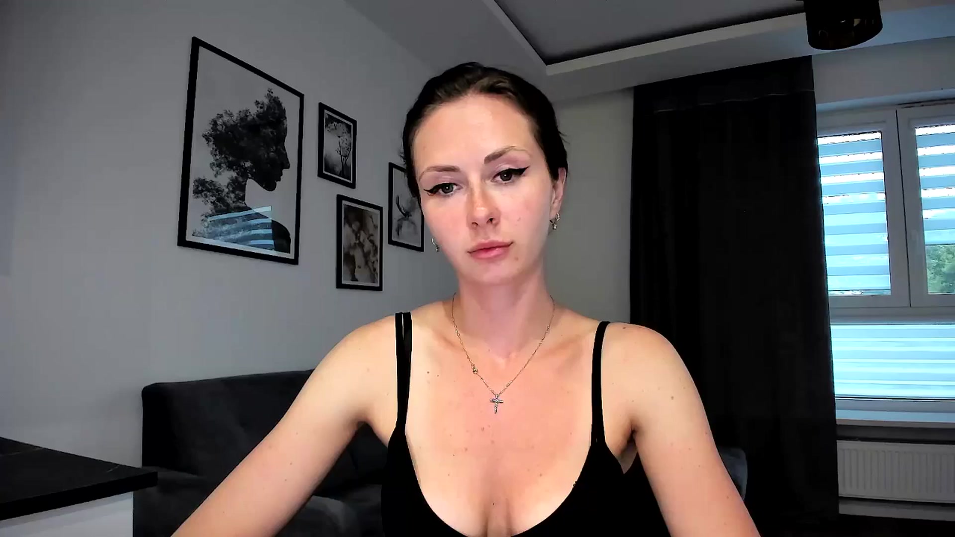 Gallery image thumbnail from Amber_Fry's myfreecams stream on, 05/06/2024, 17:49 image 18 of 20