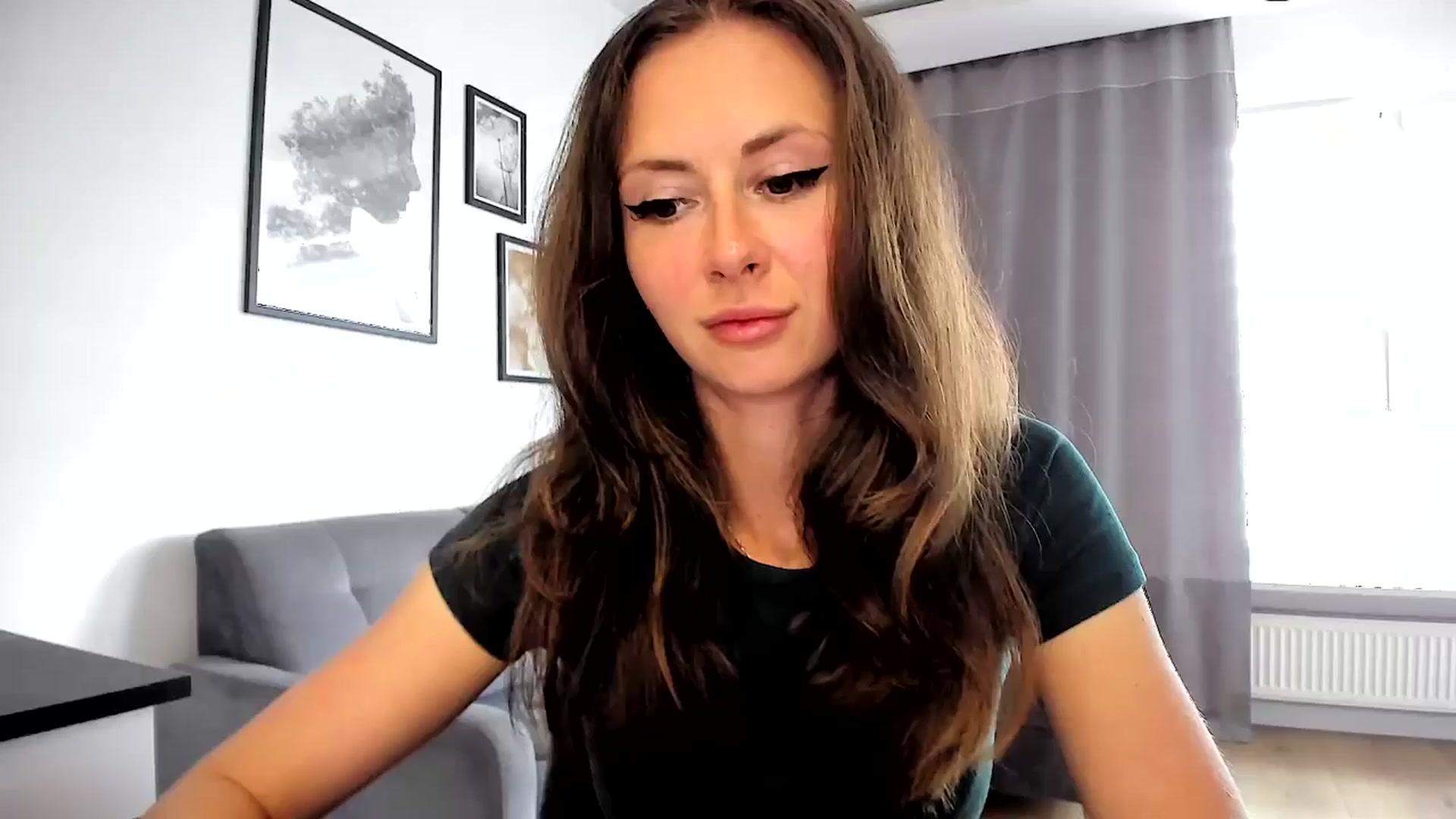 Gallery image thumbnail from Amber_Fry's myfreecams stream on, 05/07/2024, 12:32 image 12 of 20