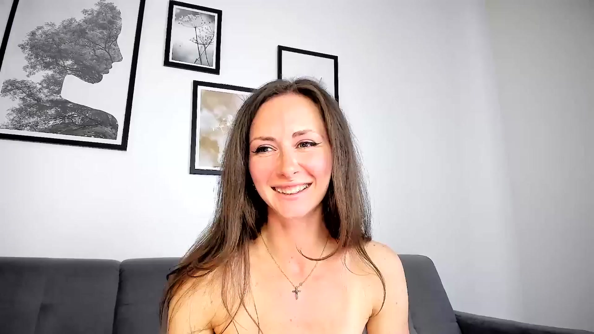 Gallery image thumbnail from Amber_Fry's myfreecams stream on, 05/11/2024, 15:23 image 15 of 20