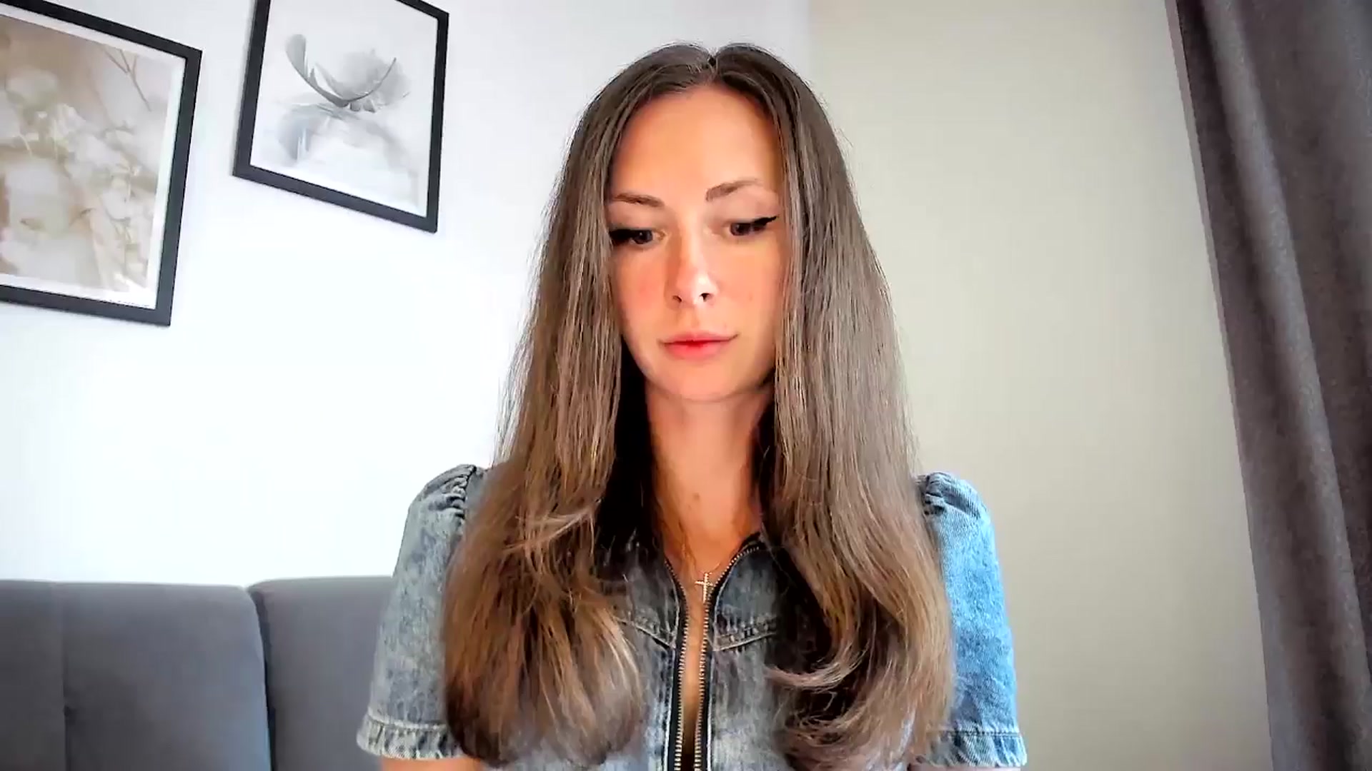 Gallery image thumbnail from Amber_Fry's myfreecams stream on, 05/12/2024, 15:05 image 1 of 20