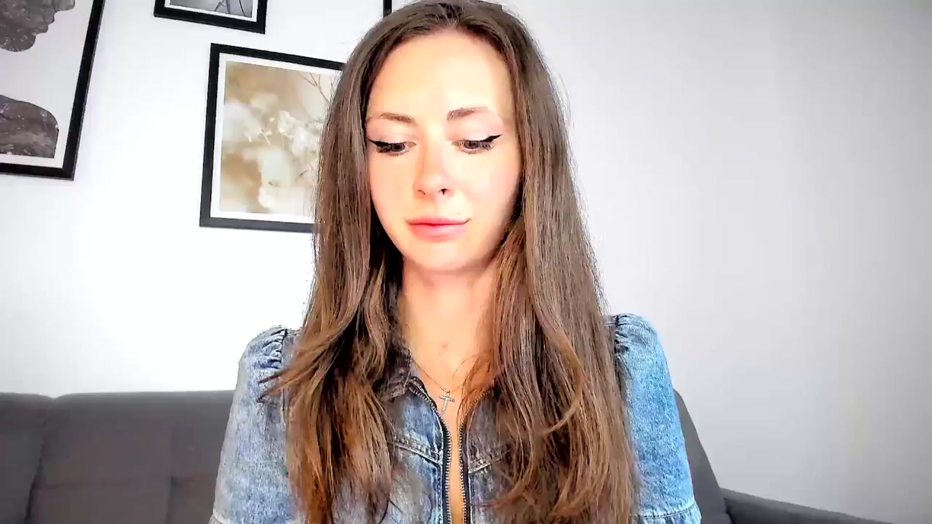 Gallery image thumbnail from Amber_Fry's myfreecams stream on, 05/12/2024, 17:40 image 19 of 20