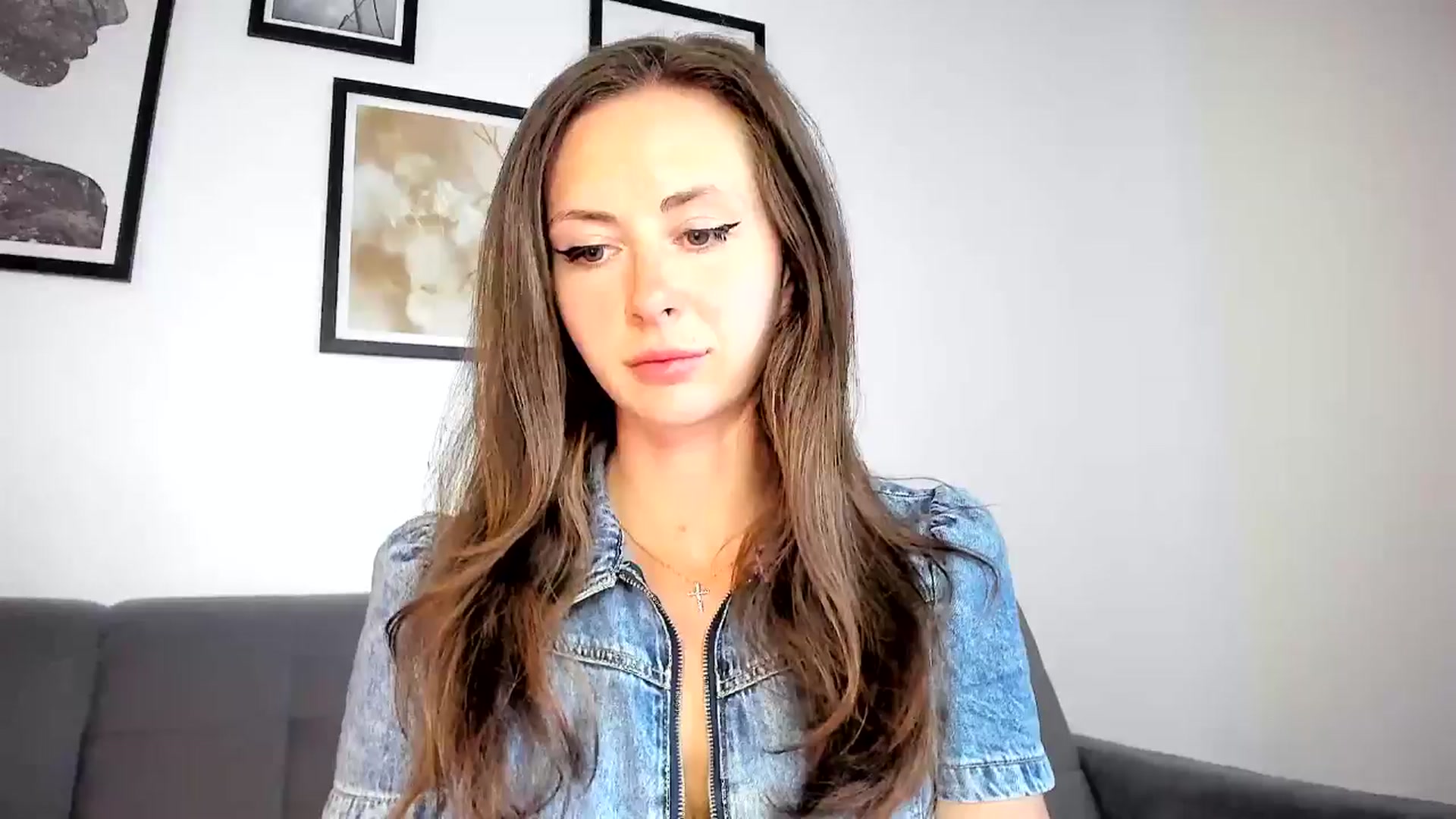 Gallery image thumbnail from Amber_Fry's myfreecams stream on, 05/12/2024, 17:40 image 10 of 20