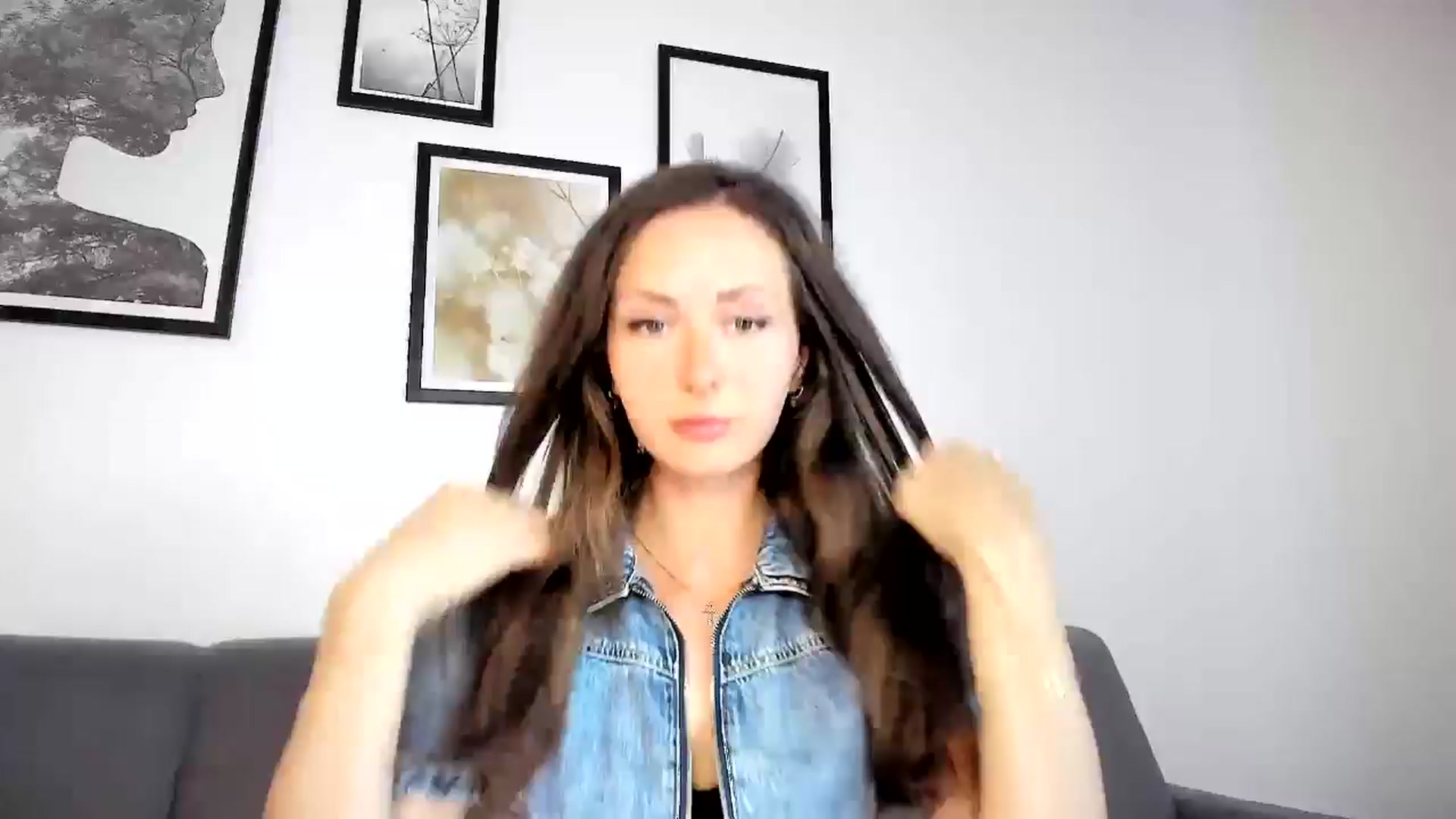 Gallery image thumbnail from Amber_Fry's myfreecams stream on, 05/12/2024, 17:40 image 6 of 20