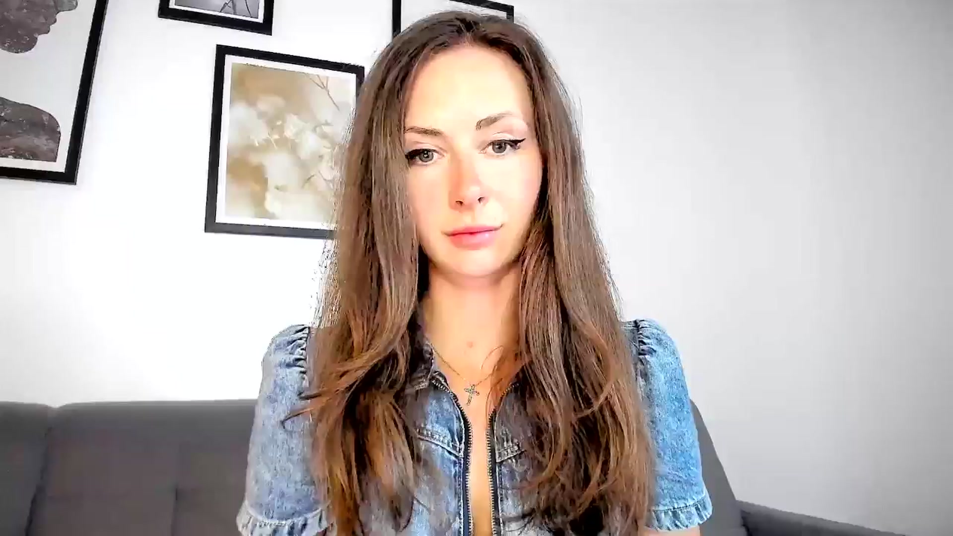 Gallery image thumbnail from Amber_Fry's myfreecams stream on, 05/12/2024, 17:40 image 17 of 20