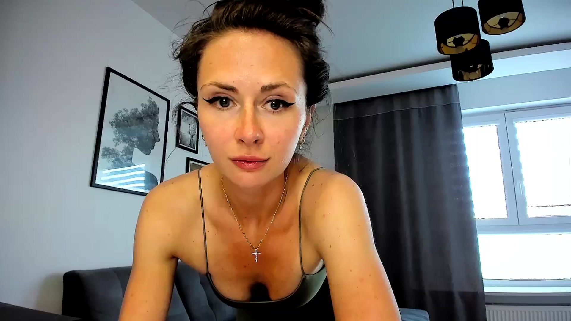 Gallery image thumbnail from Amber_Fry's myfreecams stream on, 05/17/2024, 15:33 image 15 of 20