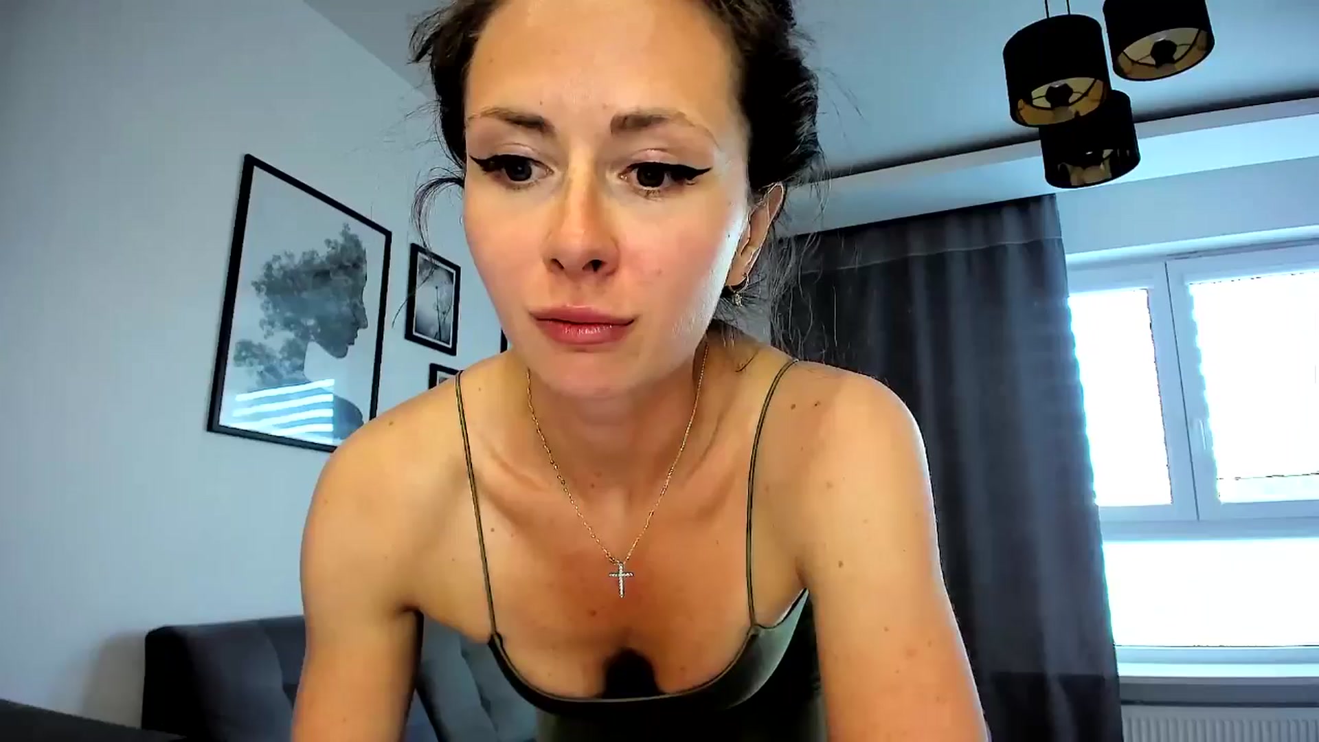 Gallery image thumbnail from Amber_Fry's myfreecams stream on, 05/17/2024, 15:33 image 14 of 20