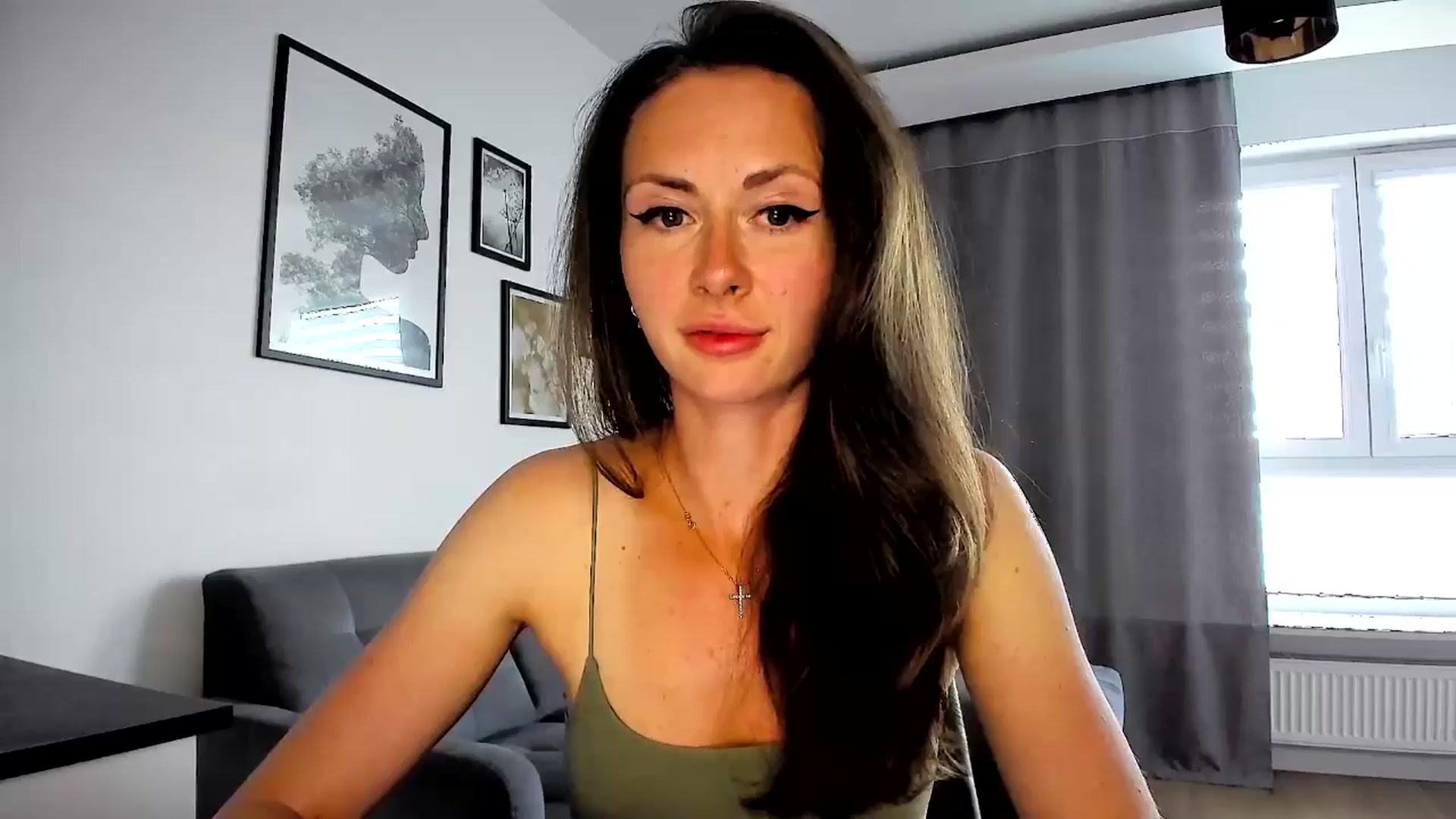 Gallery image thumbnail from Amber_Fry's myfreecams stream on, 05/17/2024, 17:26 image 16 of 20