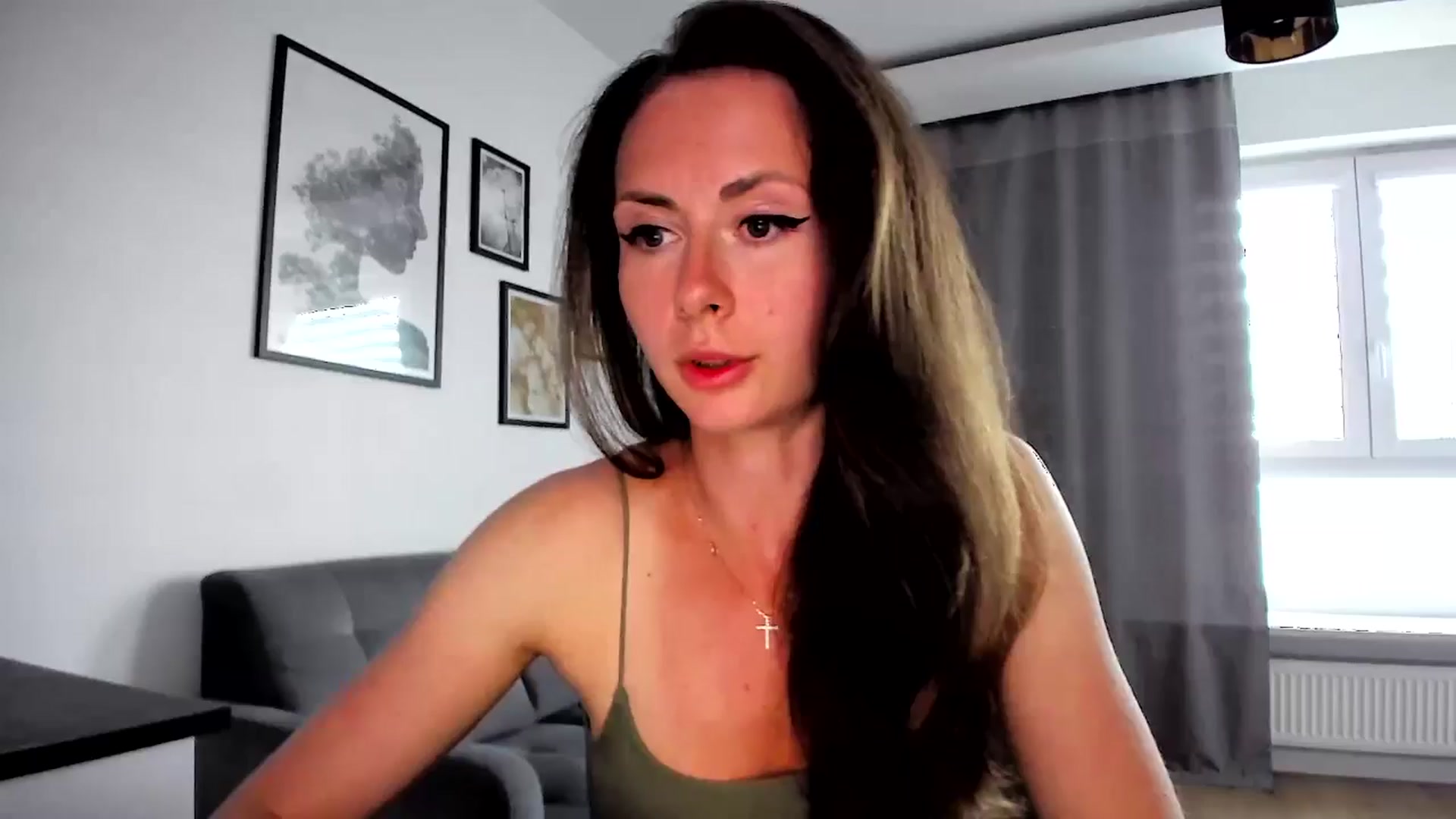 Gallery image thumbnail from Amber_Fry's myfreecams stream on, 05/17/2024, 17:26 image 13 of 20