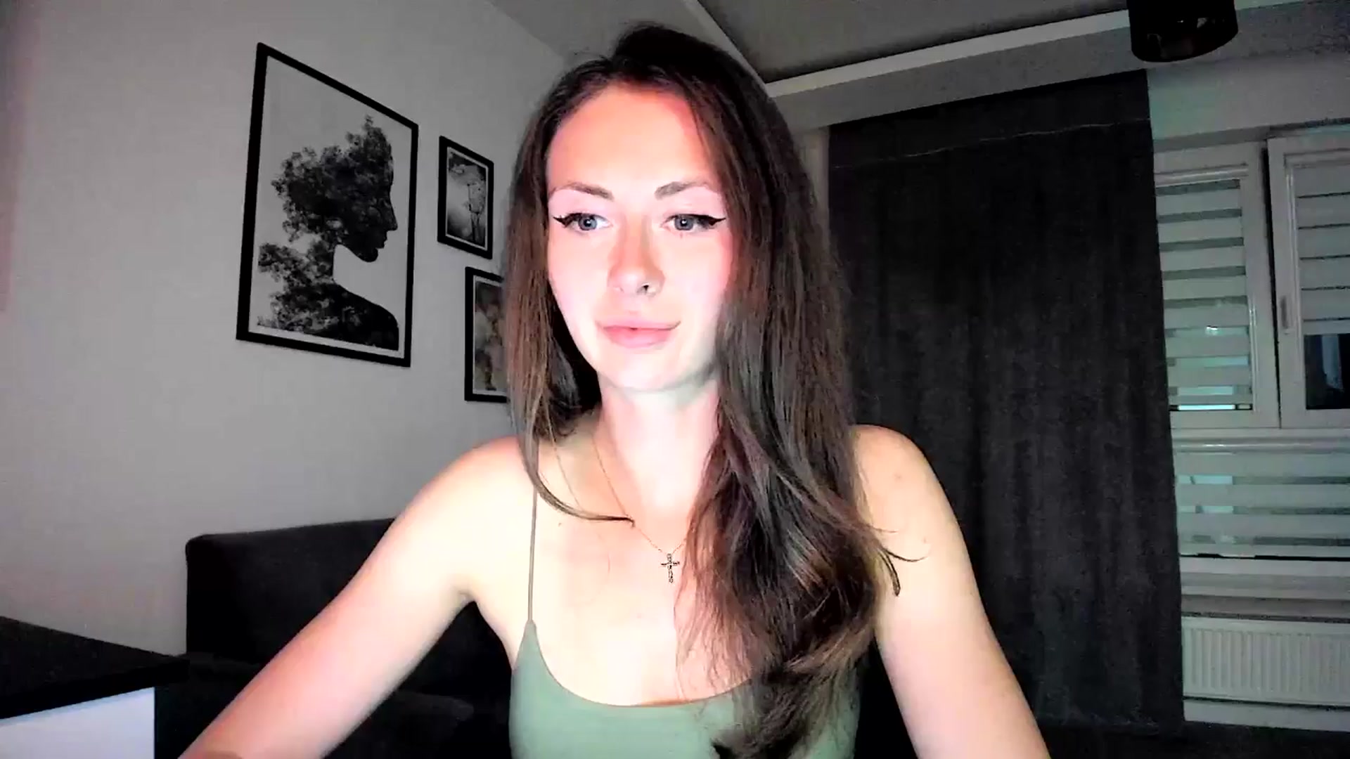 Gallery image thumbnail from Amber_Fry's myfreecams stream on, 05/17/2024, 20:02 image 17 of 20
