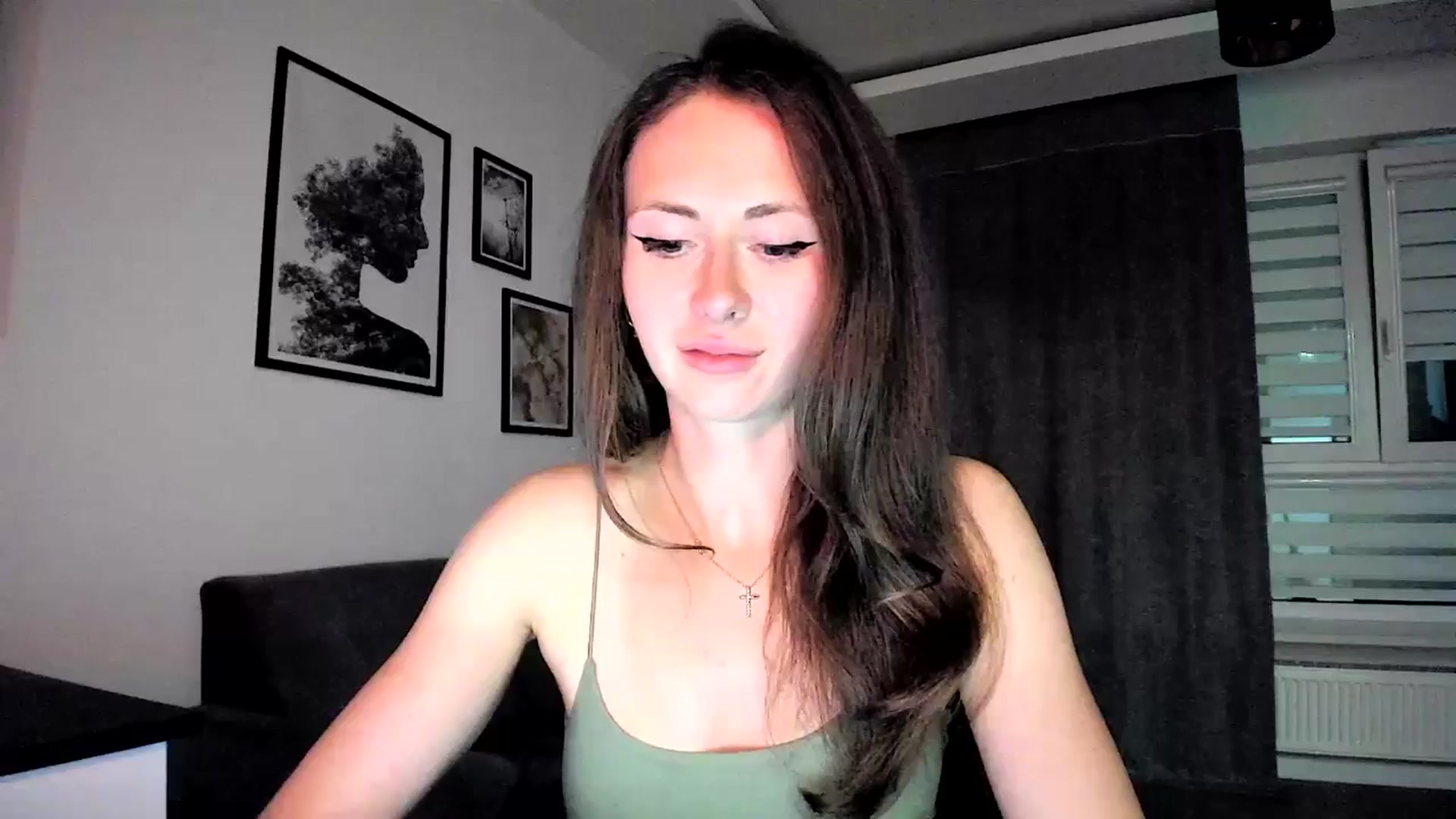 Gallery image thumbnail from Amber_Fry's myfreecams stream on, 05/17/2024, 20:02 image 16 of 20