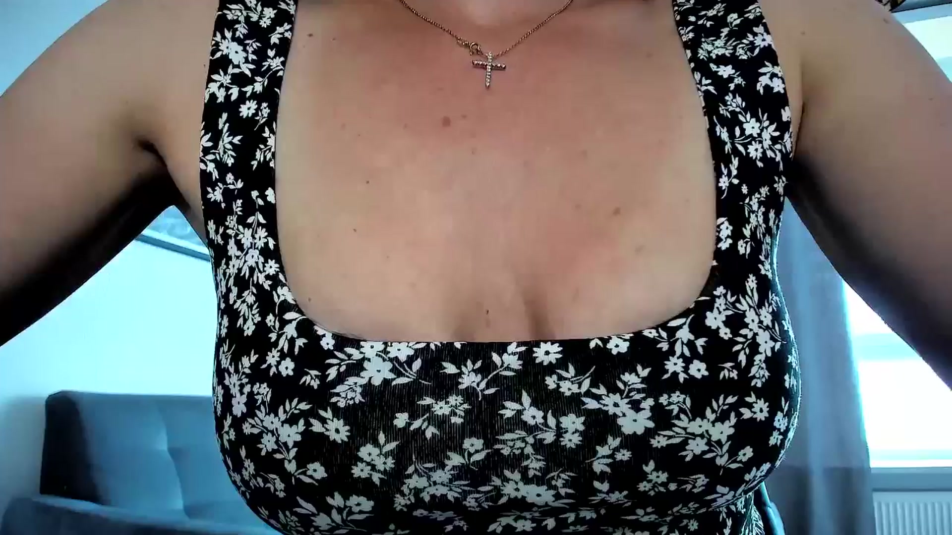 Gallery image thumbnail from Amber_Fry's myfreecams stream on, 05/18/2024, 13:36 image 12 of 20