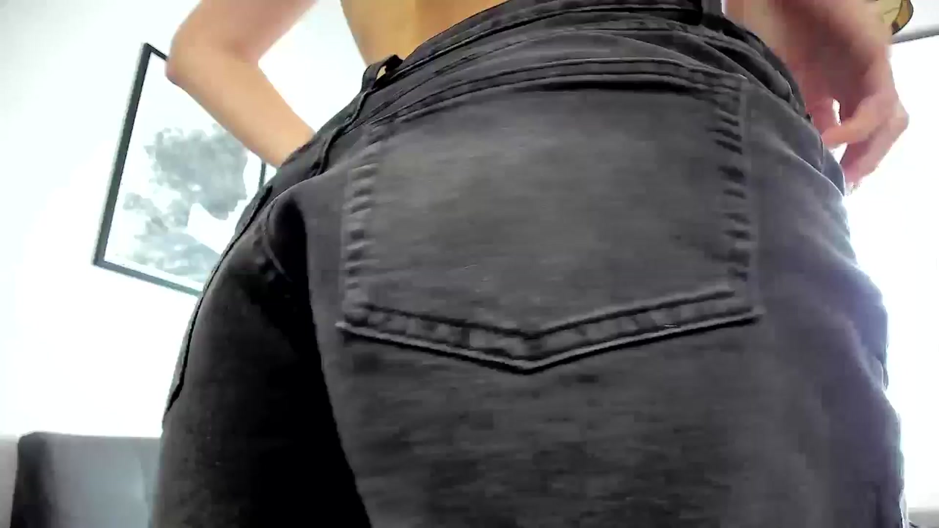 Gallery image thumbnail from Amber_Fry's myfreecams stream on, 05/19/2024, 15:12 image 12 of 20