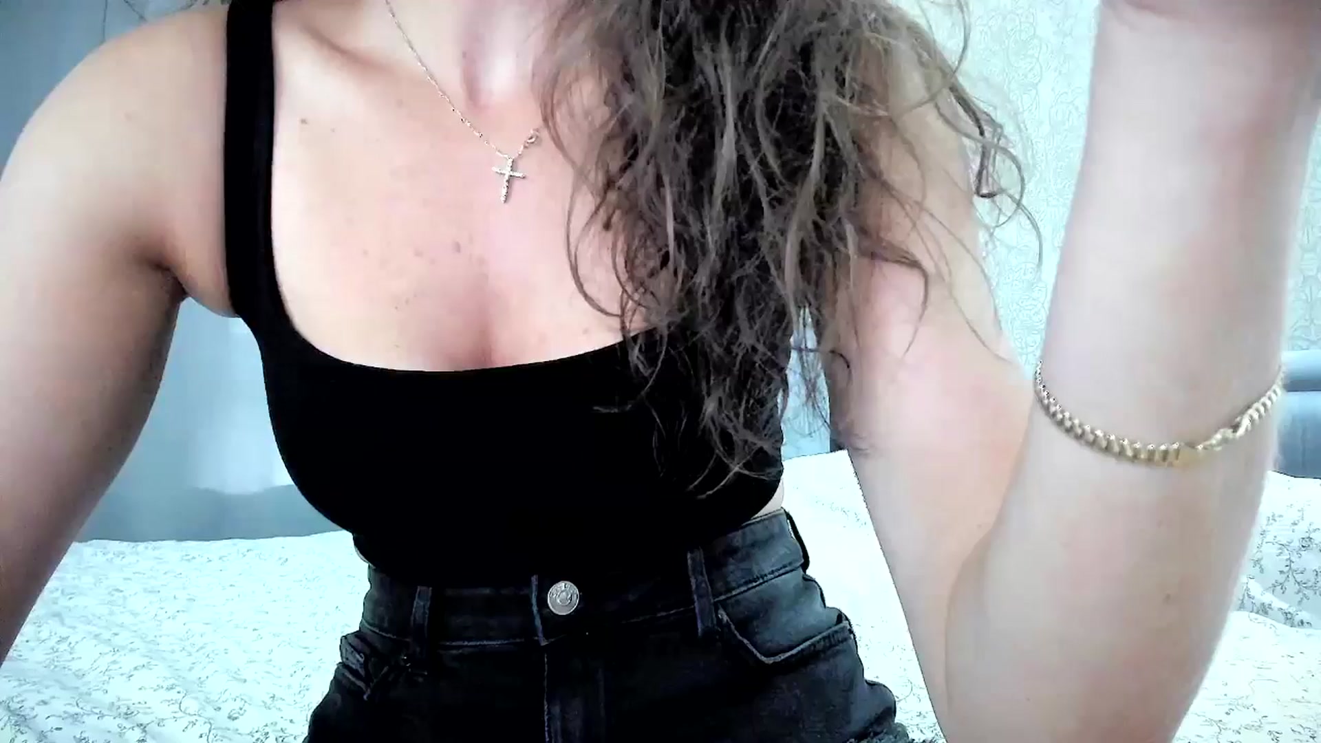 Gallery image thumbnail from Amber_Fry's myfreecams stream on, 06/13/2024, 16:51 image 9 of 20