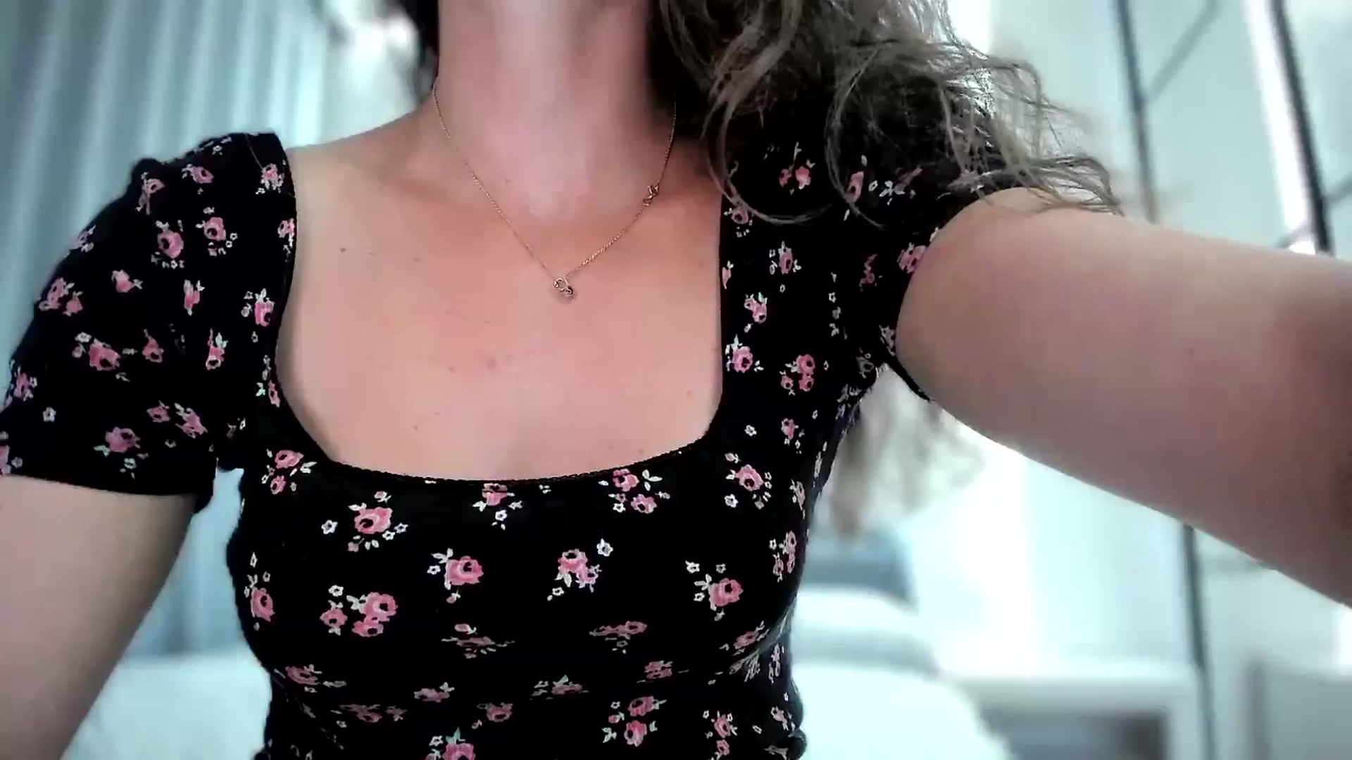Gallery image thumbnail from Amber_Fry's myfreecams stream on, 06/28/2024, 18:34 image 16 of 20