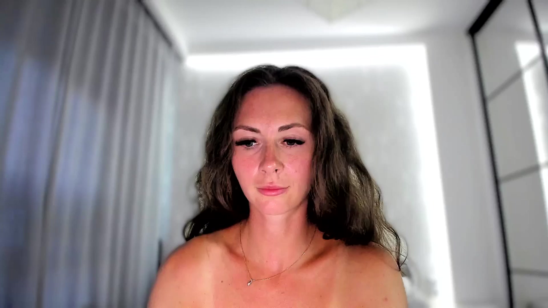 Gallery image thumbnail from Amber_Fry's myfreecams stream on, 06/29/2024, 18:05 image 10 of 20