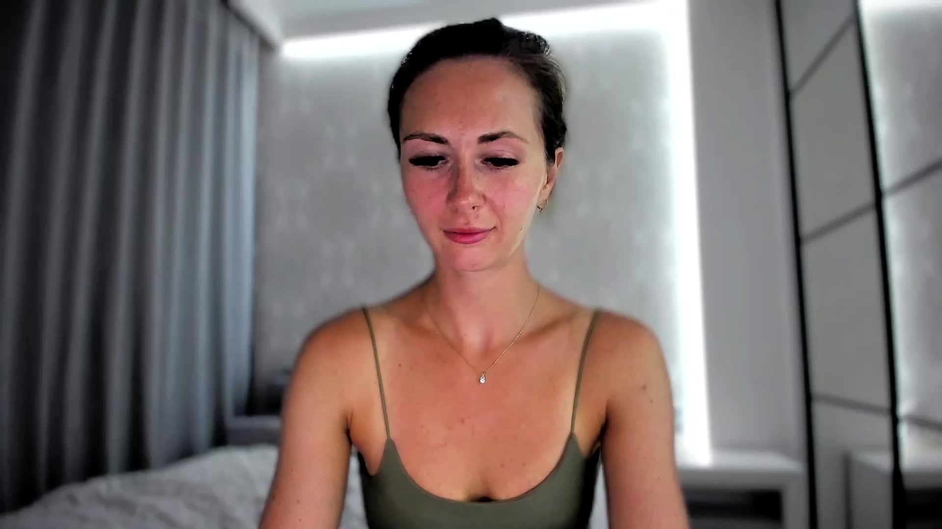 Gallery image thumbnail from Amber_Fry's myfreecams stream on, 06/30/2024, 19:35 image 16 of 20