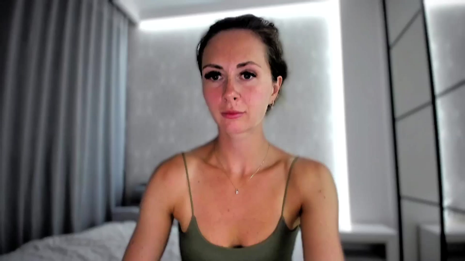 Gallery image thumbnail from Amber_Fry's myfreecams stream on, 06/30/2024, 19:35 image 18 of 20
