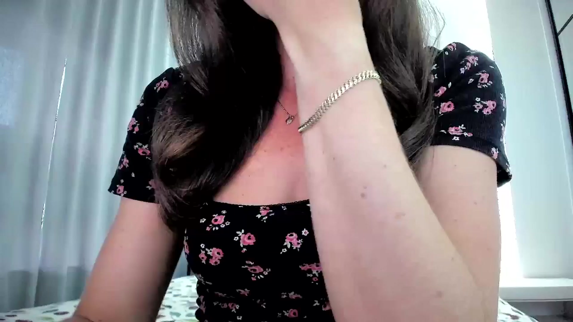 Gallery image thumbnail from Amber_Fry's myfreecams stream on, 07/04/2024, 15:49 image 18 of 20