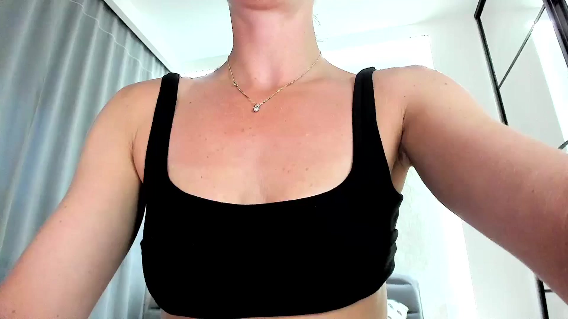 Gallery image thumbnail from Amber_Fry's myfreecams stream on, 07/06/2024, 19:26 image 13 of 20