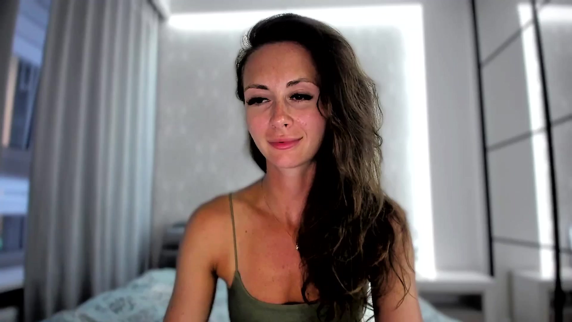 Gallery image thumbnail from Amber_Fry's myfreecams stream on, 07/16/2024, 19:01 image 3 of 20