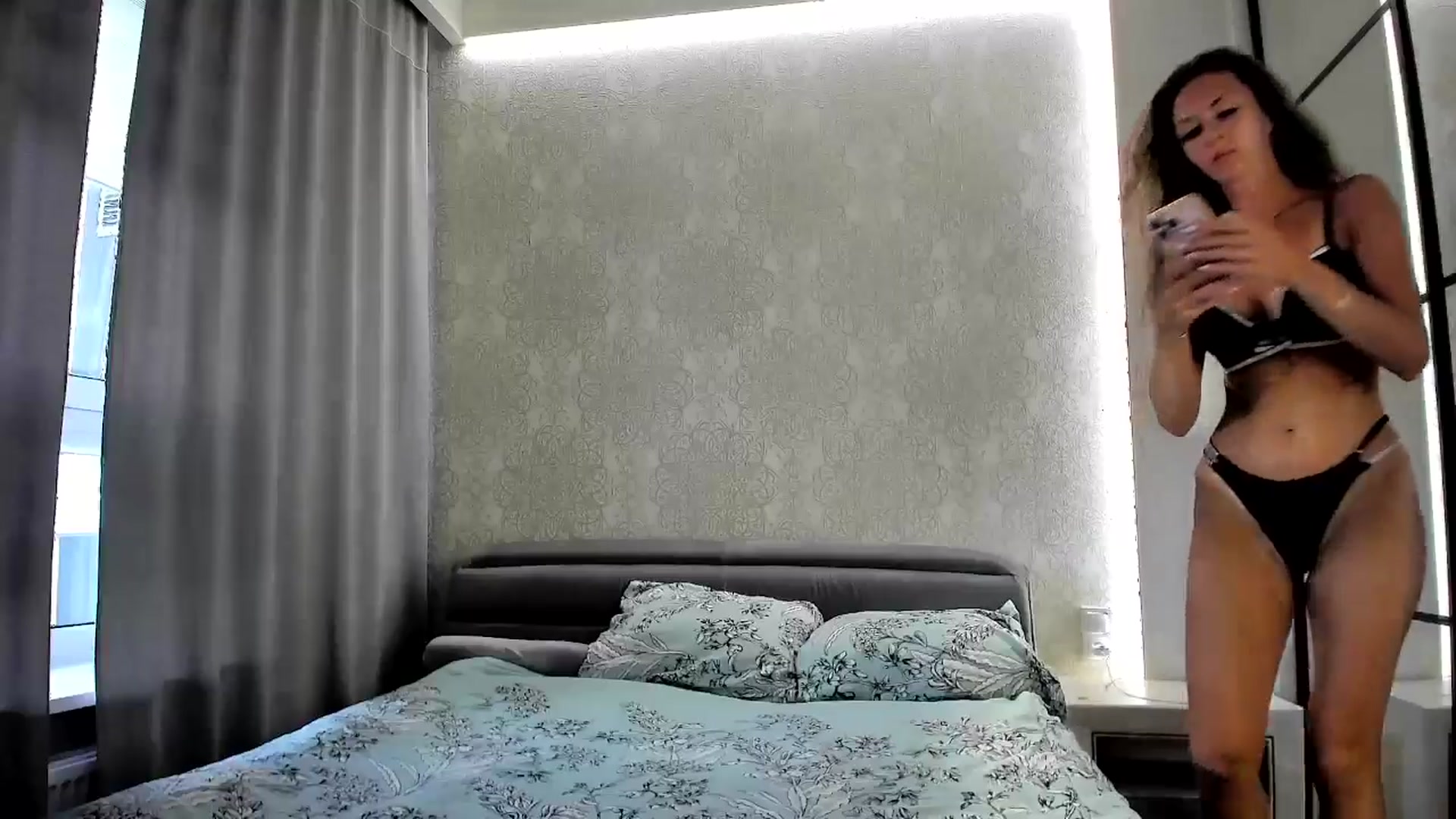 Gallery image thumbnail from Amber_Fry's myfreecams stream on, 07/18/2024, 17:45 image 8 of 20