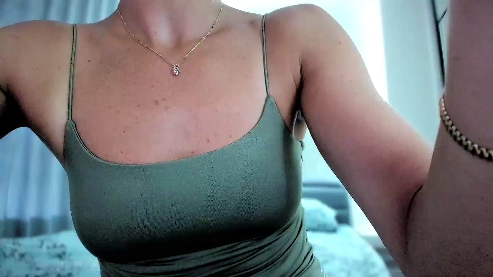 Gallery image thumbnail from Amber_Fry's myfreecams stream on, 07/20/2024, 18:03 image 2 of 20