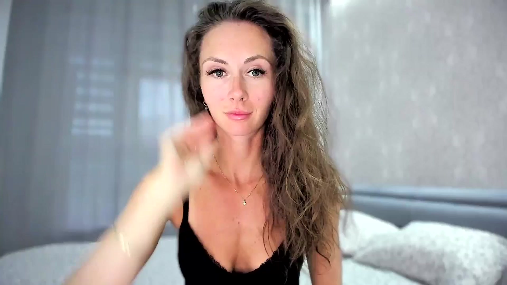 Gallery image thumbnail from Amber_Fry's myfreecams stream on, 07/25/2024, 18:09 image 3 of 20