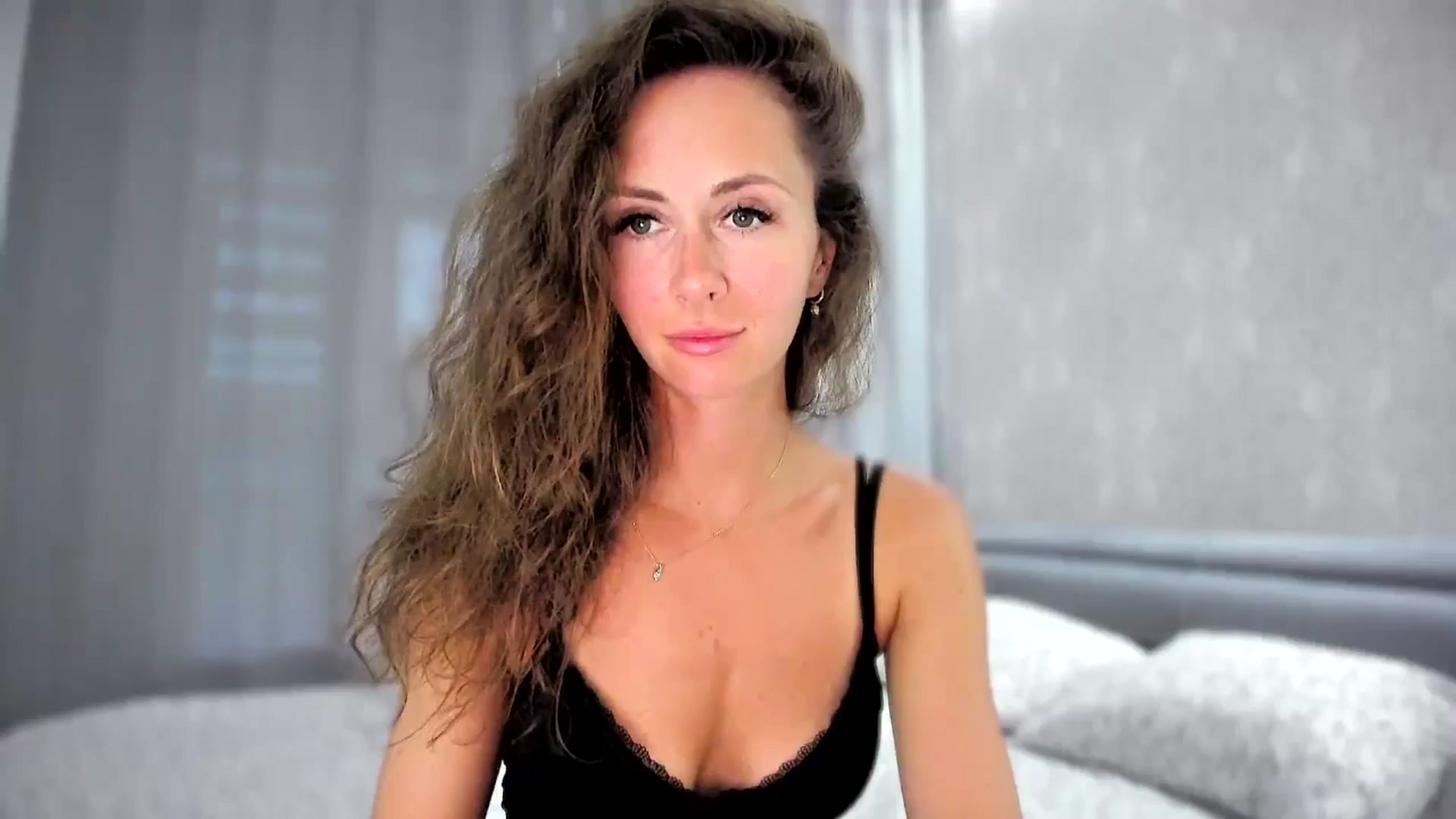 Gallery image thumbnail from Amber_Fry's myfreecams stream on, 07/25/2024, 18:09 image 11 of 20