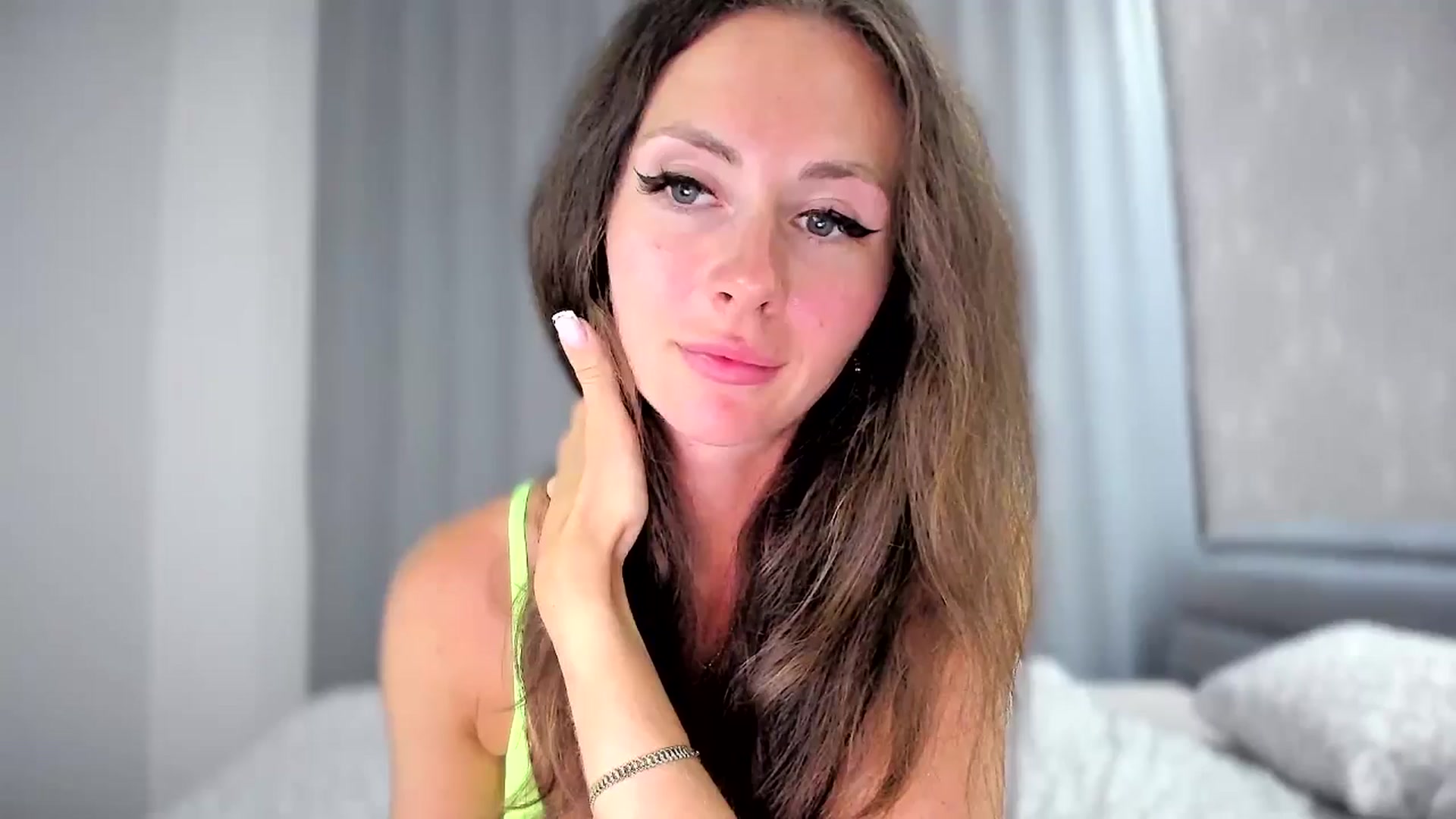 Gallery image thumbnail from Amber_Fry's myfreecams stream on, 08/02/2024, 19:43 image 3 of 20
