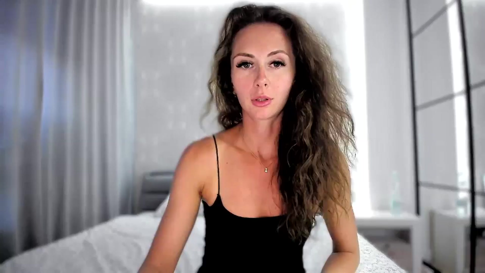 Gallery image thumbnail from Amber_Fry's myfreecams stream on, 08/11/2024, 17:39 image 2 of 20