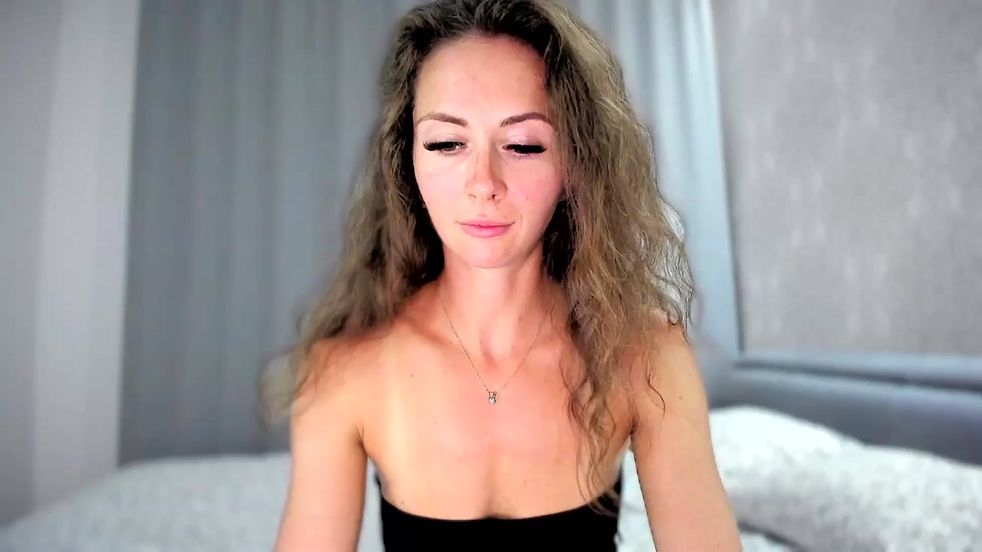 Gallery image thumbnail from Amber_Fry's myfreecams stream on, 08/11/2024, 19:44 image 2 of 20